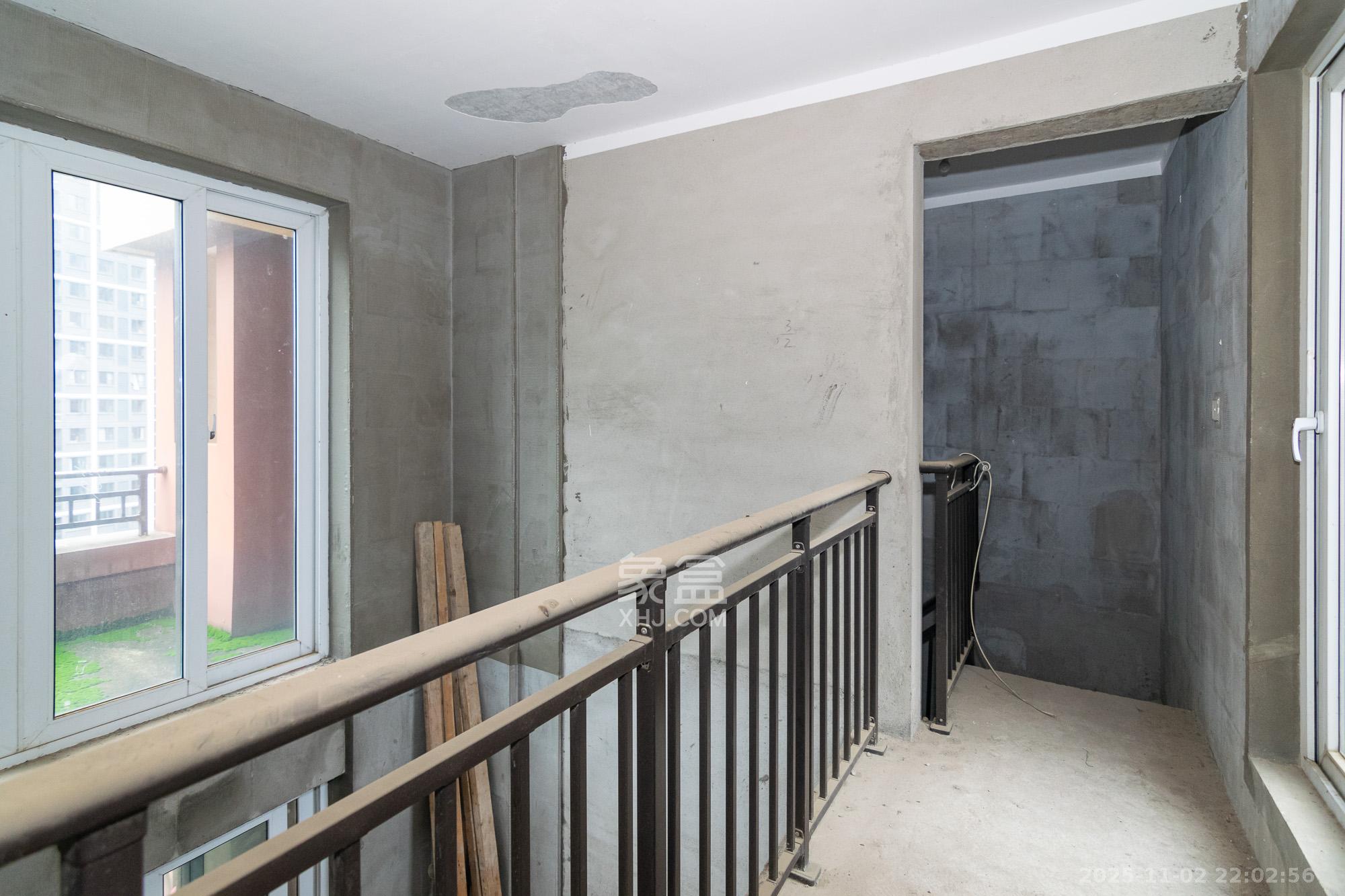 新城国际花都 5室2厅3卫 88.8万 新城国际花都 5室2厅3卫 88.8万其他