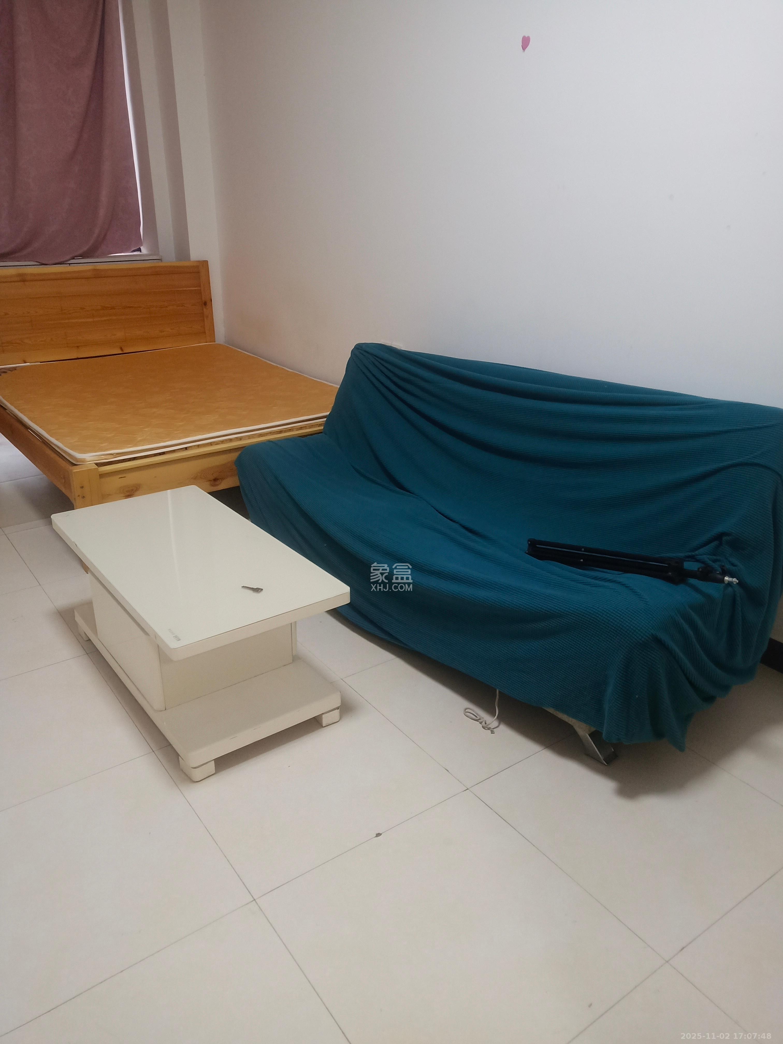 长房时代城  1室1厅1卫    1500.0元/月