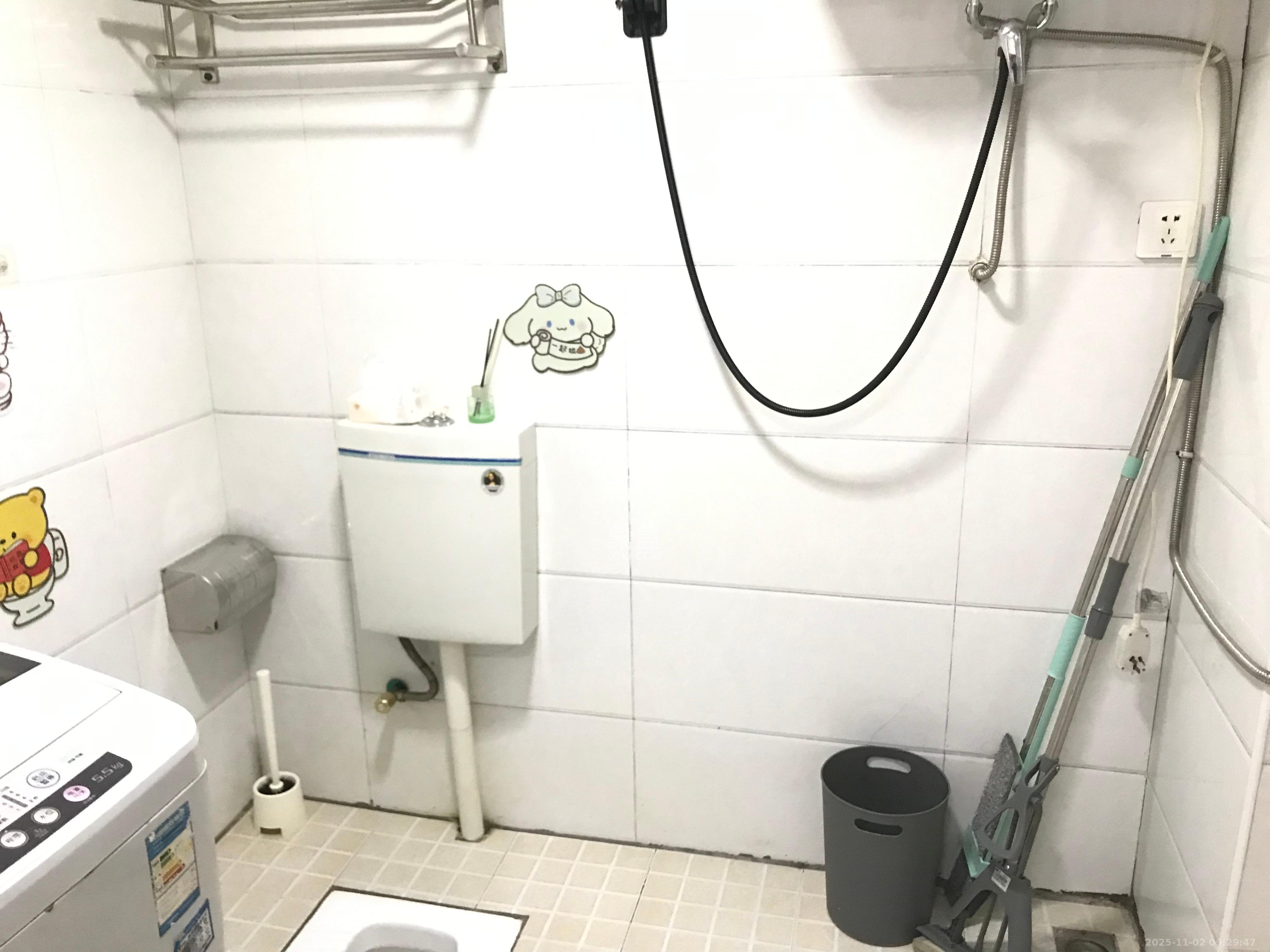 新长海广场  1室1厅1卫    1100.0元/月室内图