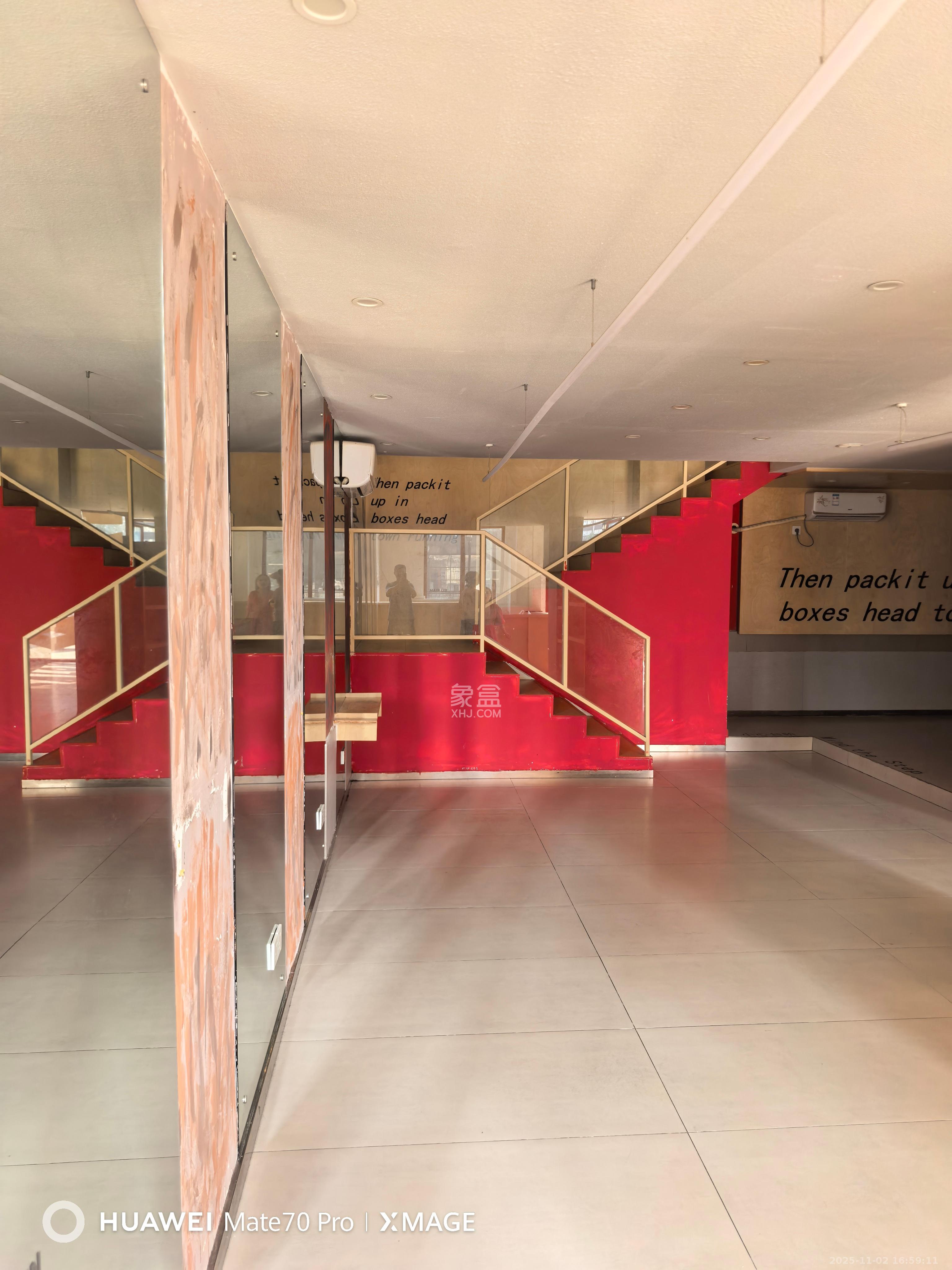 第六都（陆都小区）   96.8㎡      8600.0元/月室内图