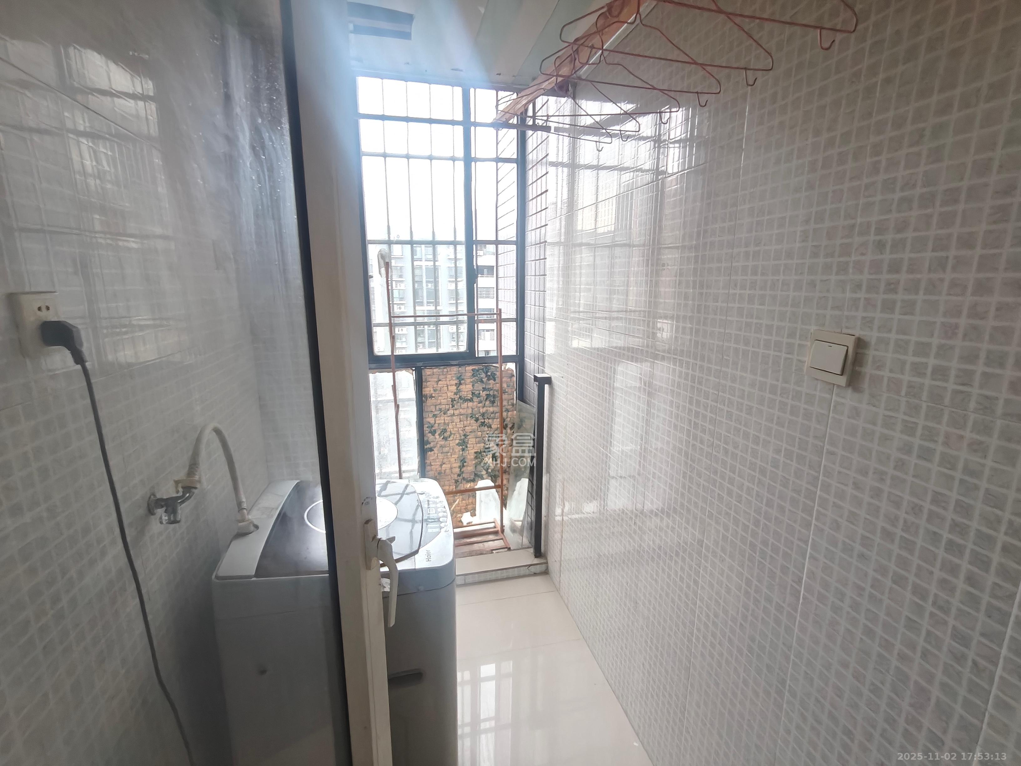 未来城科学家园  1室1厅1卫    1600.0元/月室内图