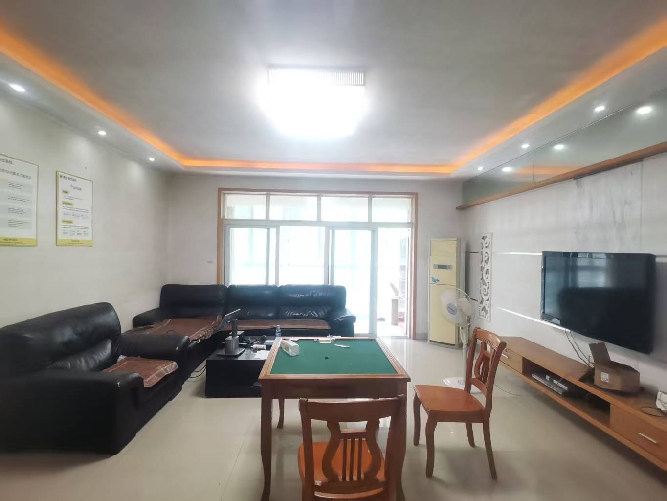 高尔夫紫龙郡  4室2厅2卫    80.0万室内图1