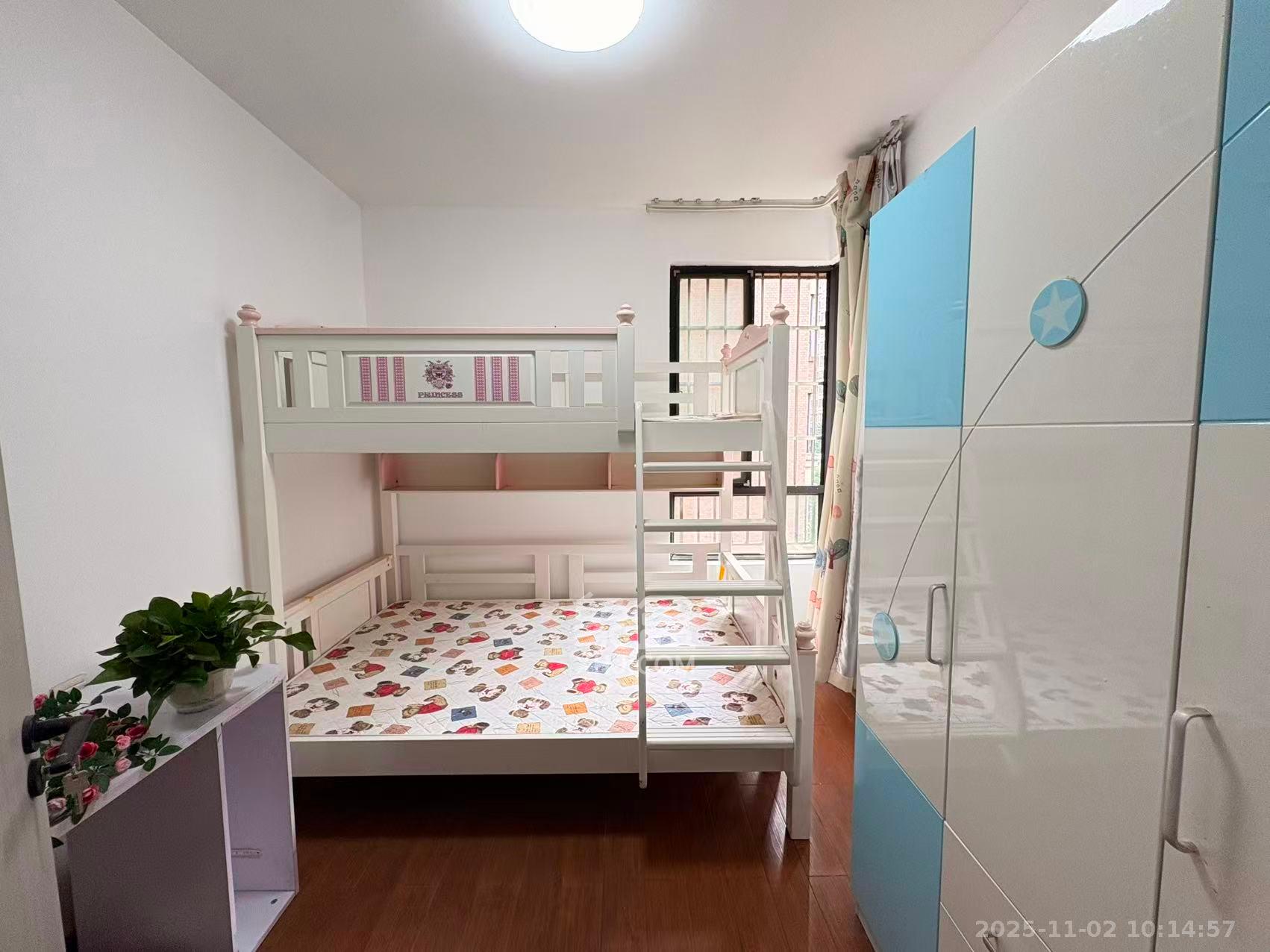 华润凤凰城一期 2室2厅1卫 1800.0元/月 华润凤凰城一期 2室2厅1卫 1800.0元/月室内图