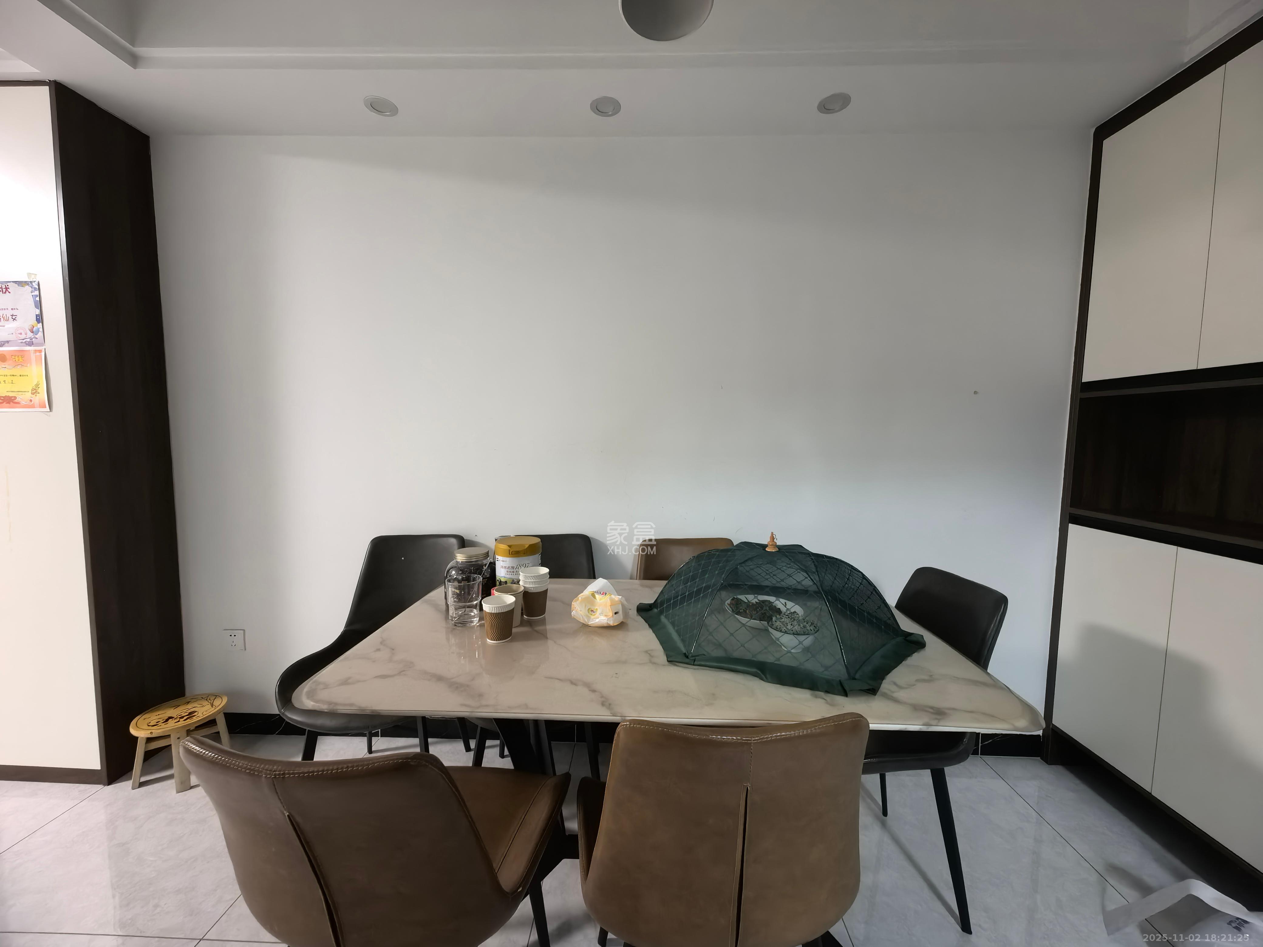 奥克斯缔壹城  3室2厅2卫    2800.0元/月室内图