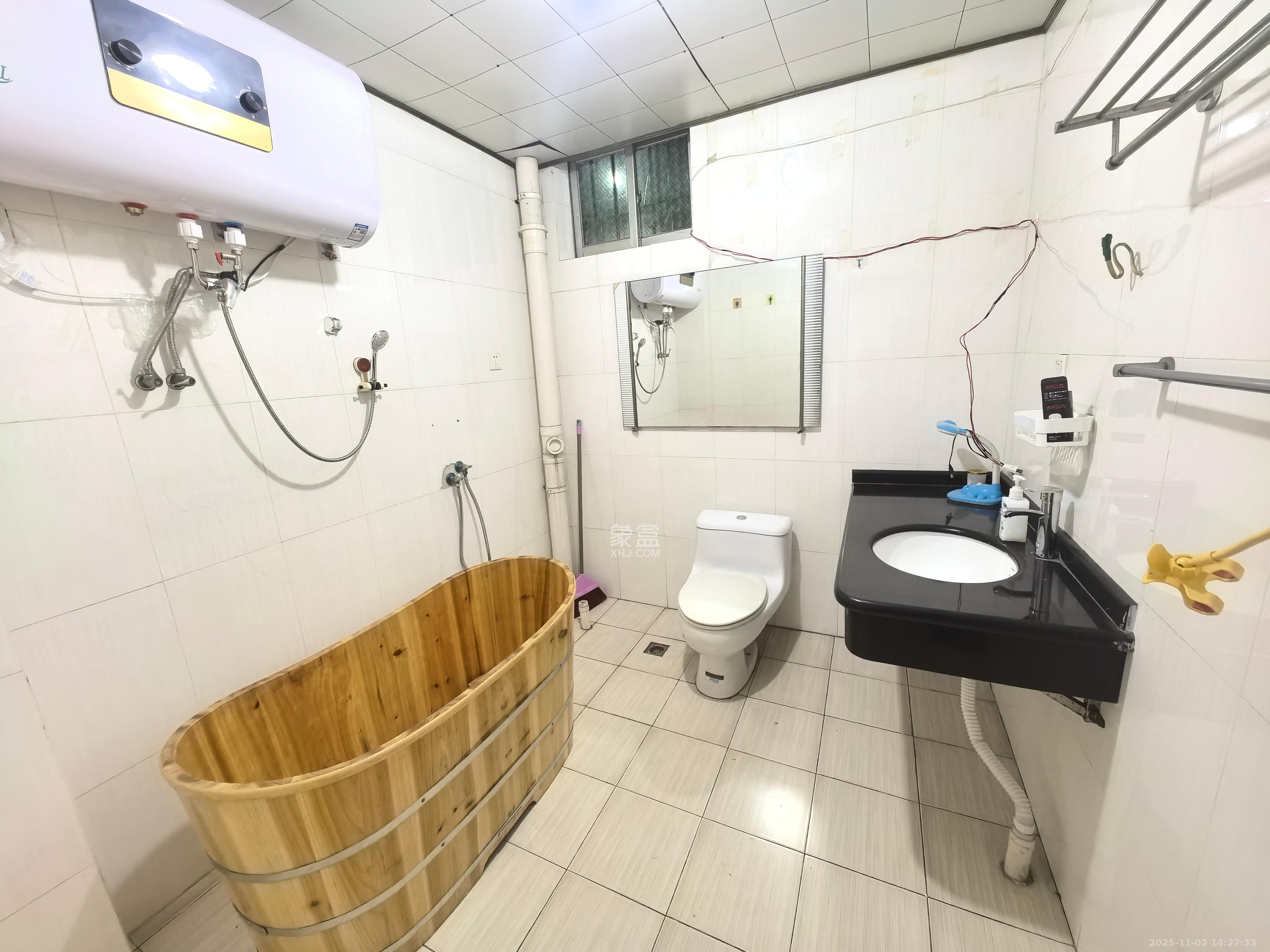 中南汽车世界 3室2厅1卫 1400.0元/月 中南汽车世界 3室2厅1卫 1400.0元/月室内图