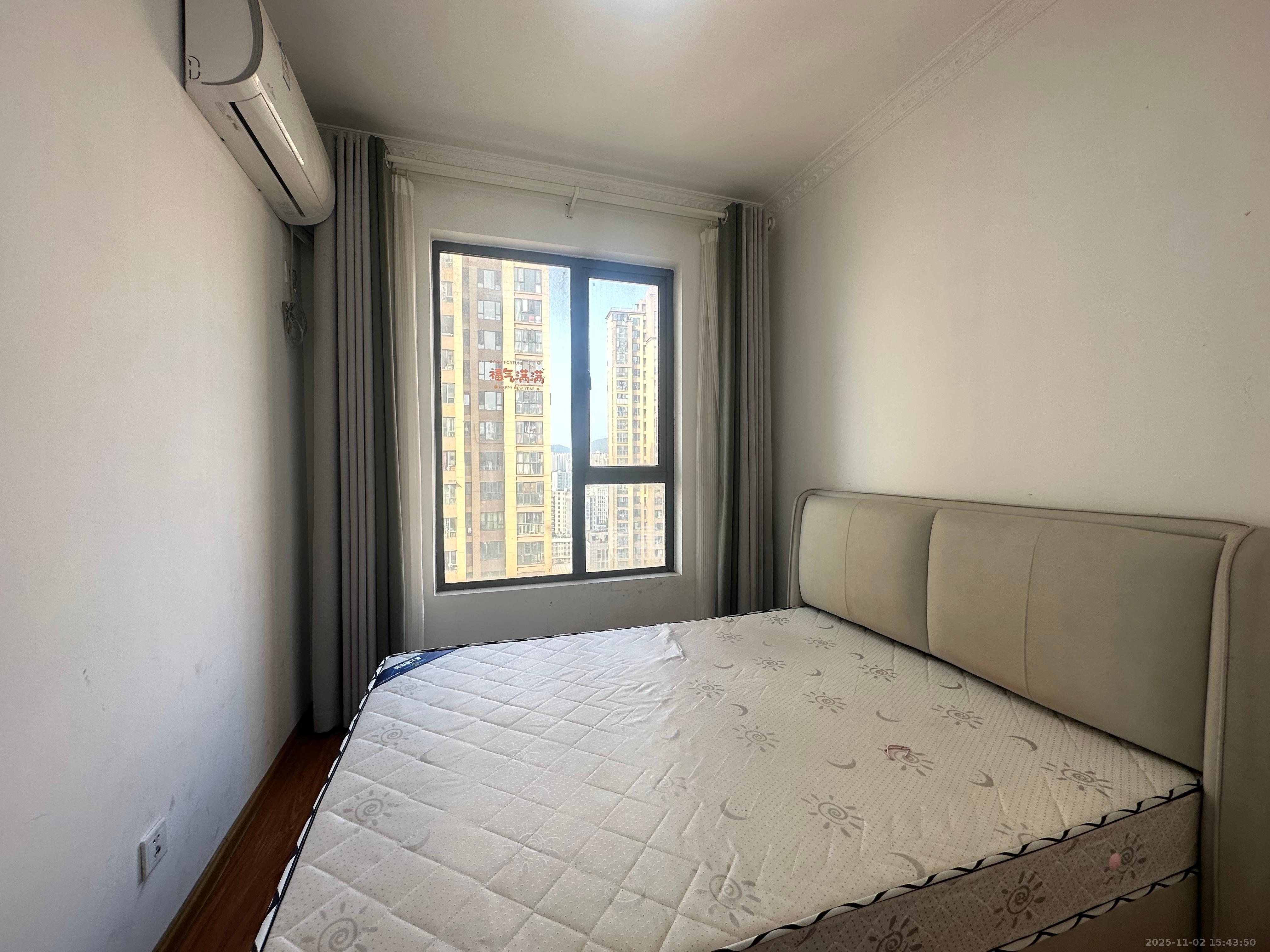 荣盛花语馨苑 3室1厅1卫 2300.0元/月 荣盛花语馨苑 3室1厅1卫 2300.0元/月室内图