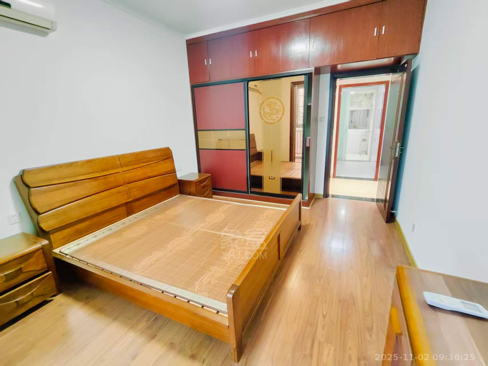 明月湖  3室2厅2卫    1700.0元/月室内图