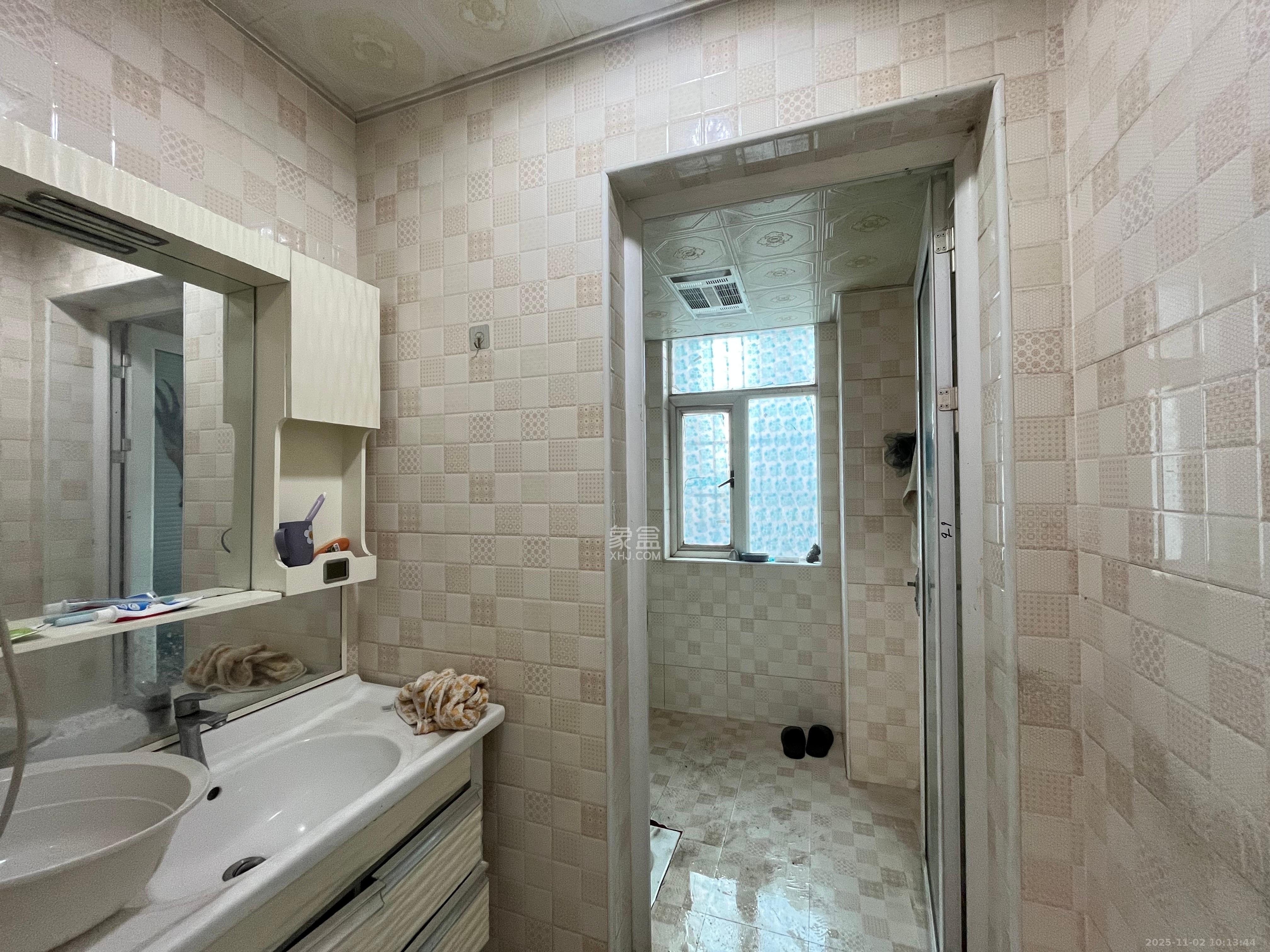 新蕾品阁居 4室2厅2卫 1900.0元/月 新蕾品阁居 4室2厅2卫 1900.0元/月室内图