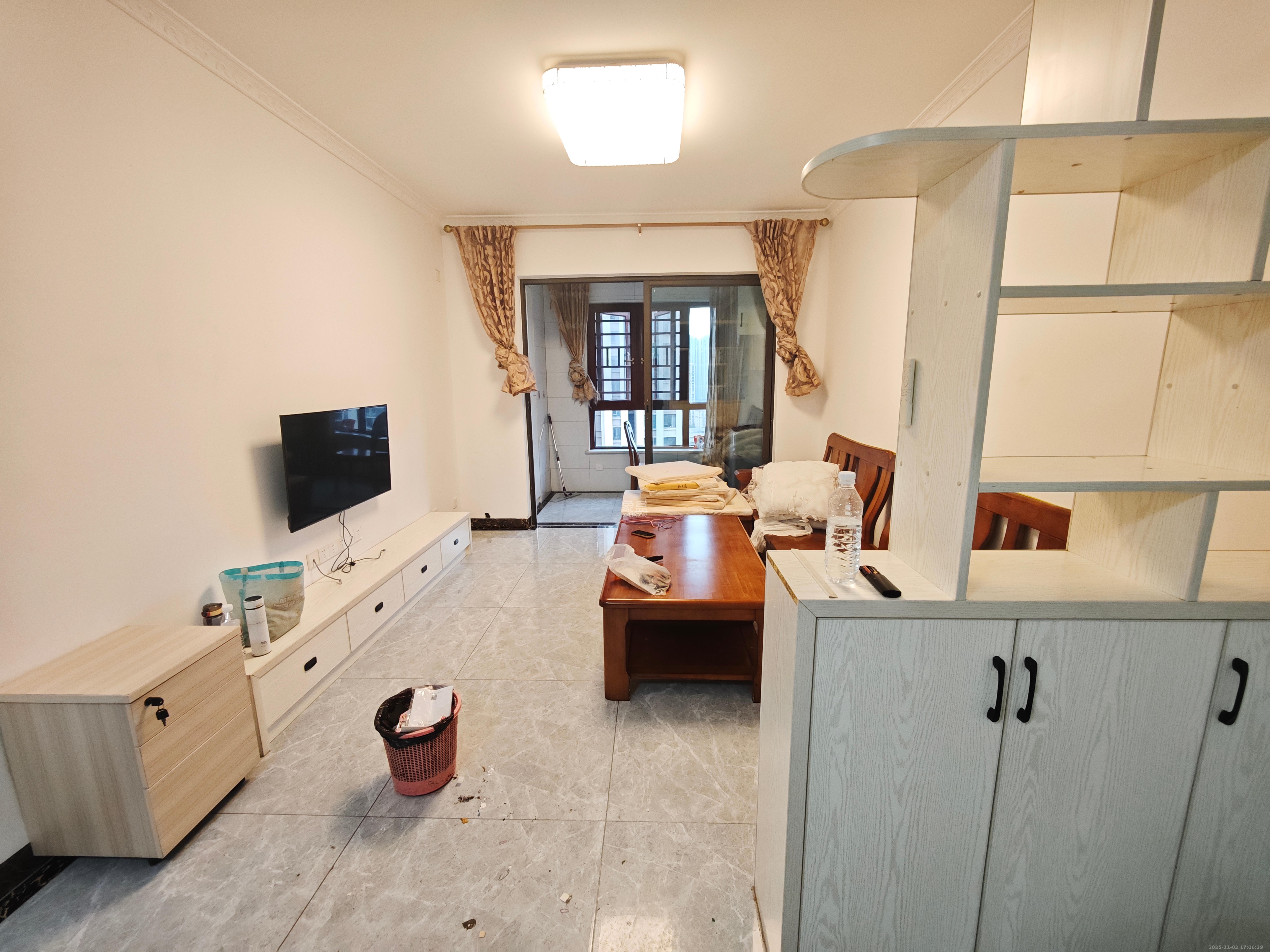 阳光城尚东湾青云苑 3室2厅1卫 2300.0元/月 阳光城尚东湾青云苑 3室2厅1卫 2300.0元/月室内图