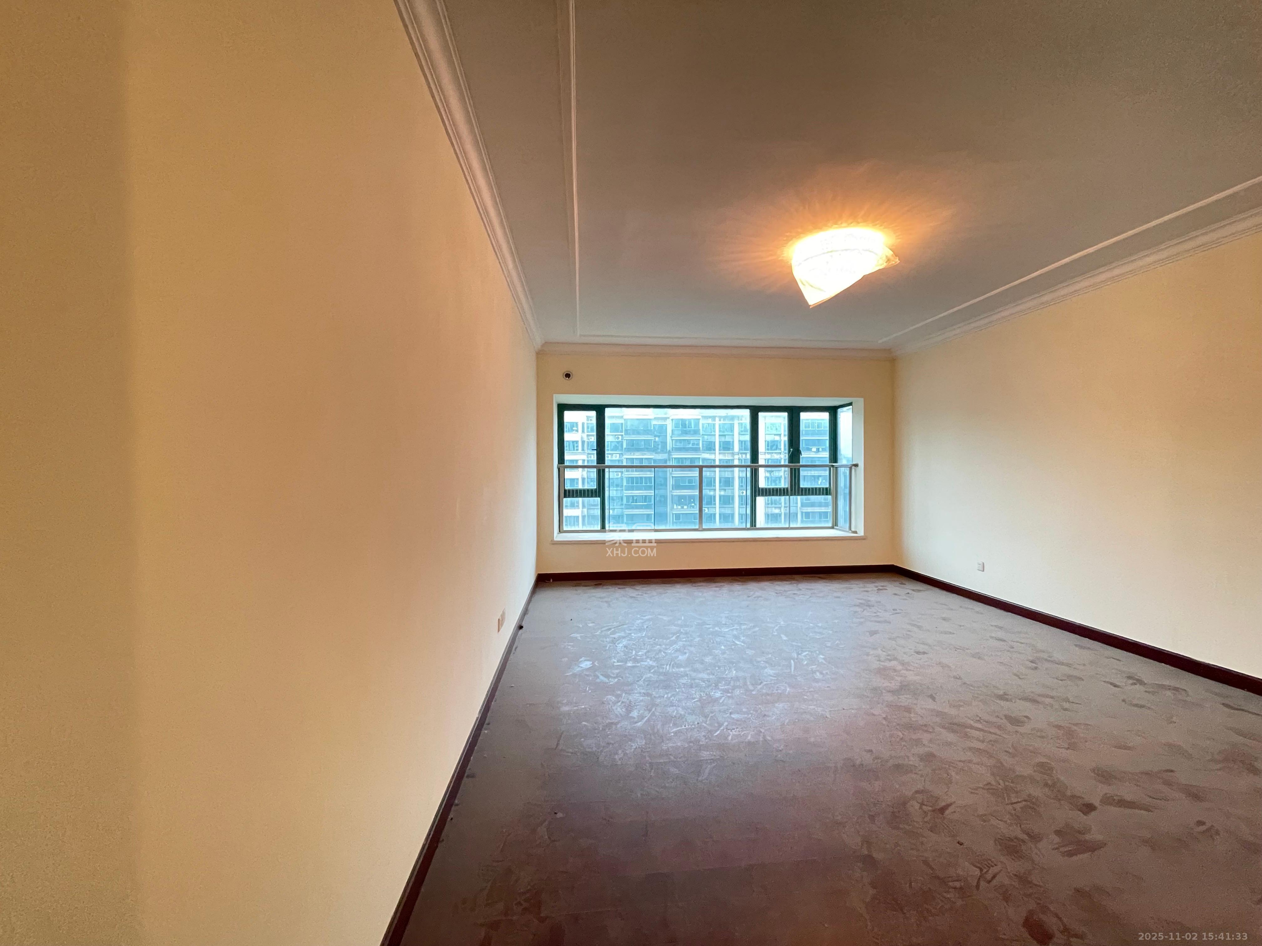 恒大名都  4室2厅4卫    2800.0元/月室内图