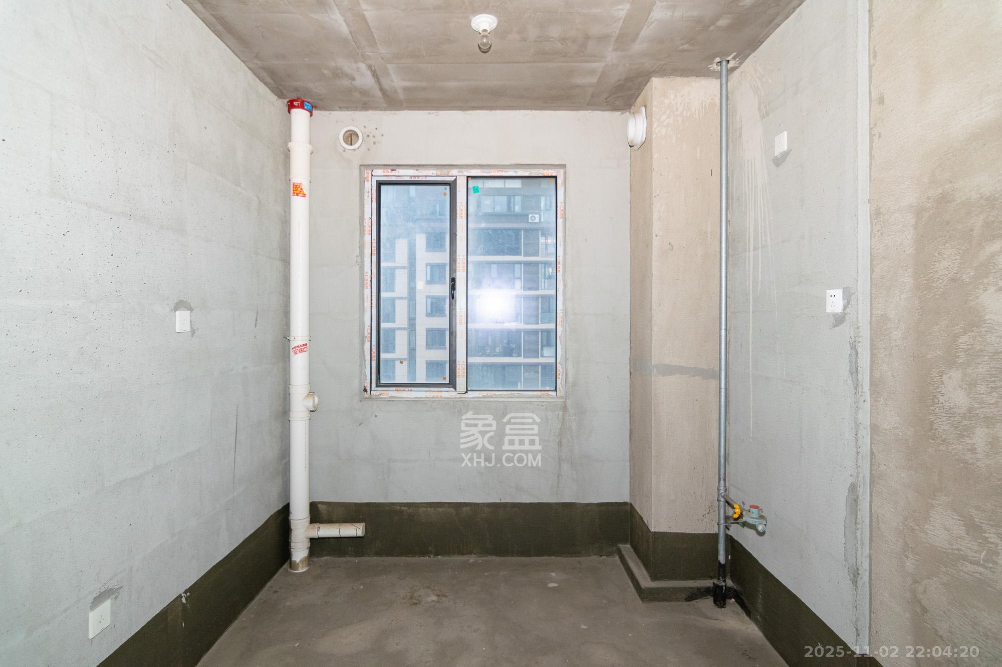 澳海望洲府  4室2厅2卫    68.8万厨房