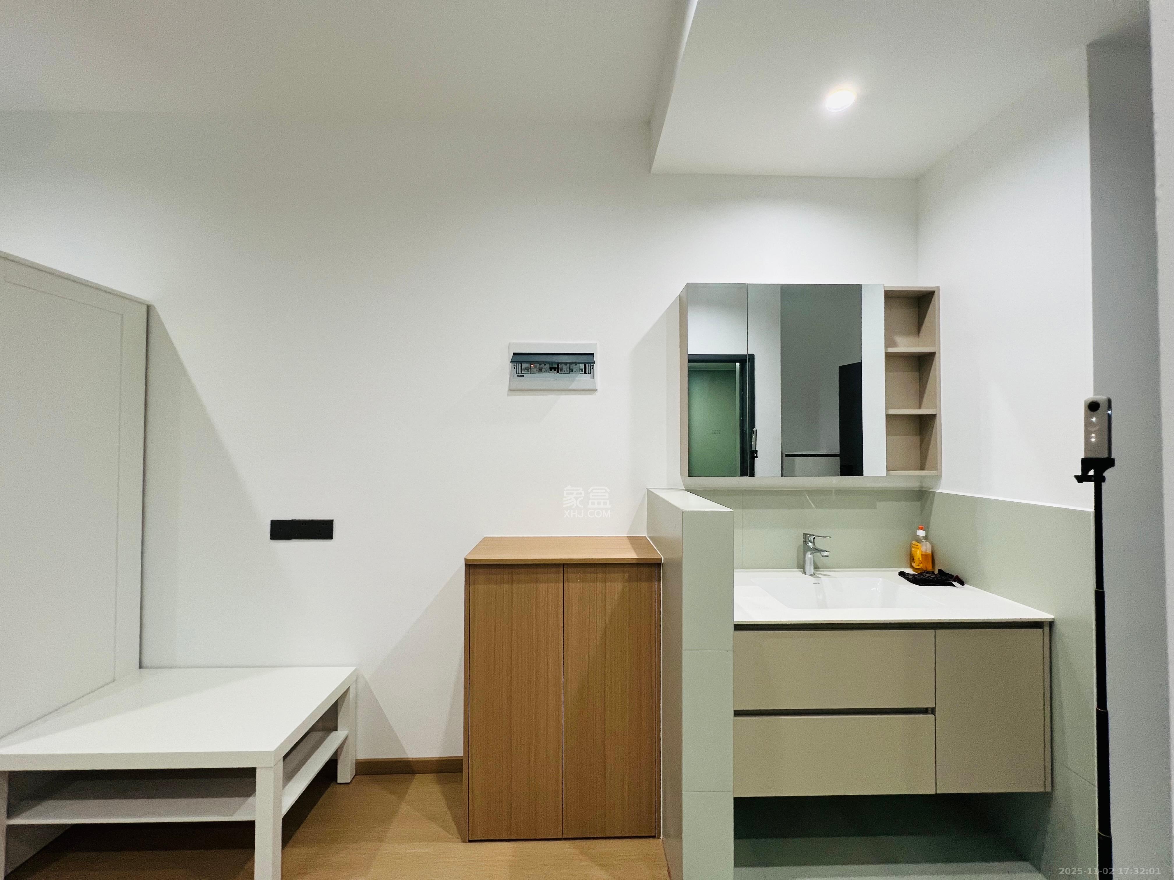 诺德滨江逸园（中铁逸园）  1室1厅1卫    1850.0元/月室内图