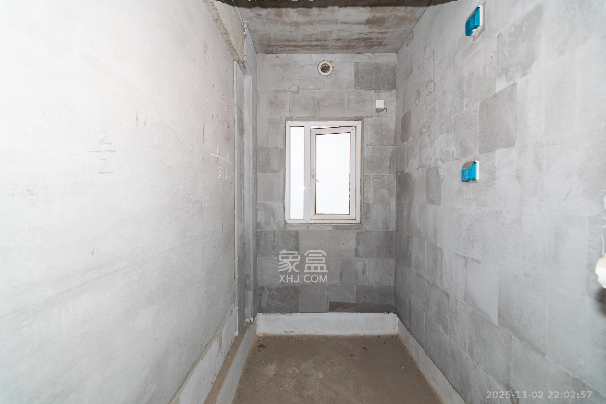 新城国际花都 5室2厅3卫 88.8万 新城国际花都 5室2厅3卫 88.8万卫生间