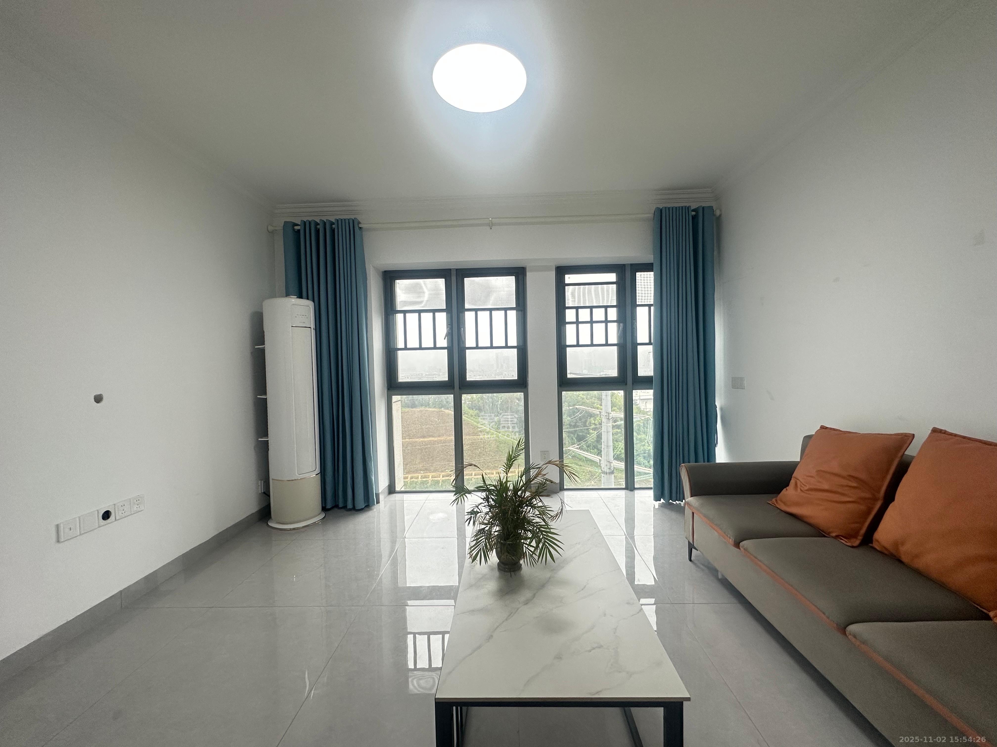 潇湘奥林匹克花园 2室1厅1卫 2300.0元/月 潇湘奥林匹克花园 2室1厅1卫 2300.0元/月室内图