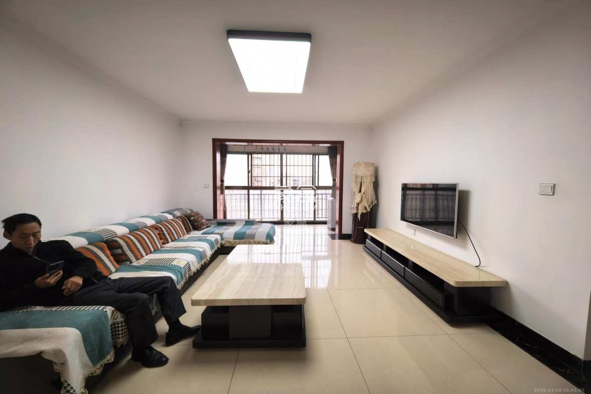 和沁园 2室2厅1卫 1700.0元/月 和沁园 2室2厅1卫 1700.0元/月室内图