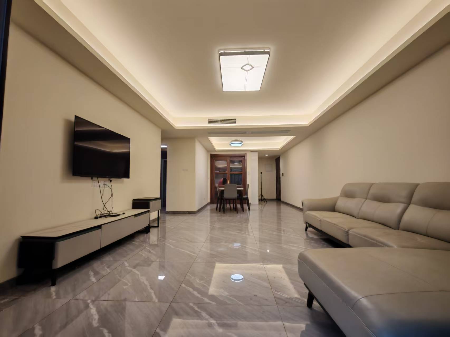 碧桂园翘楚棠  4室2厅2卫    2000.0元/月