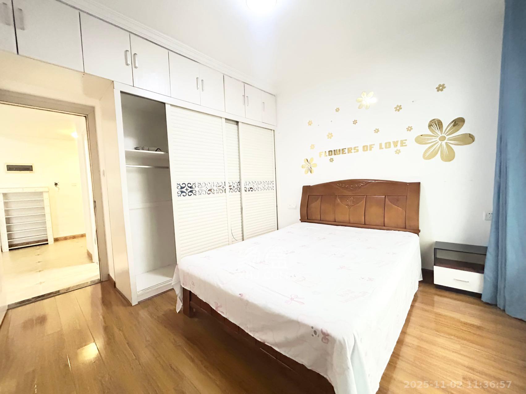 江山如画  2室2厅1卫    2300.0元/月 江山如画  2室2厅1卫    2300.0元/月室内图