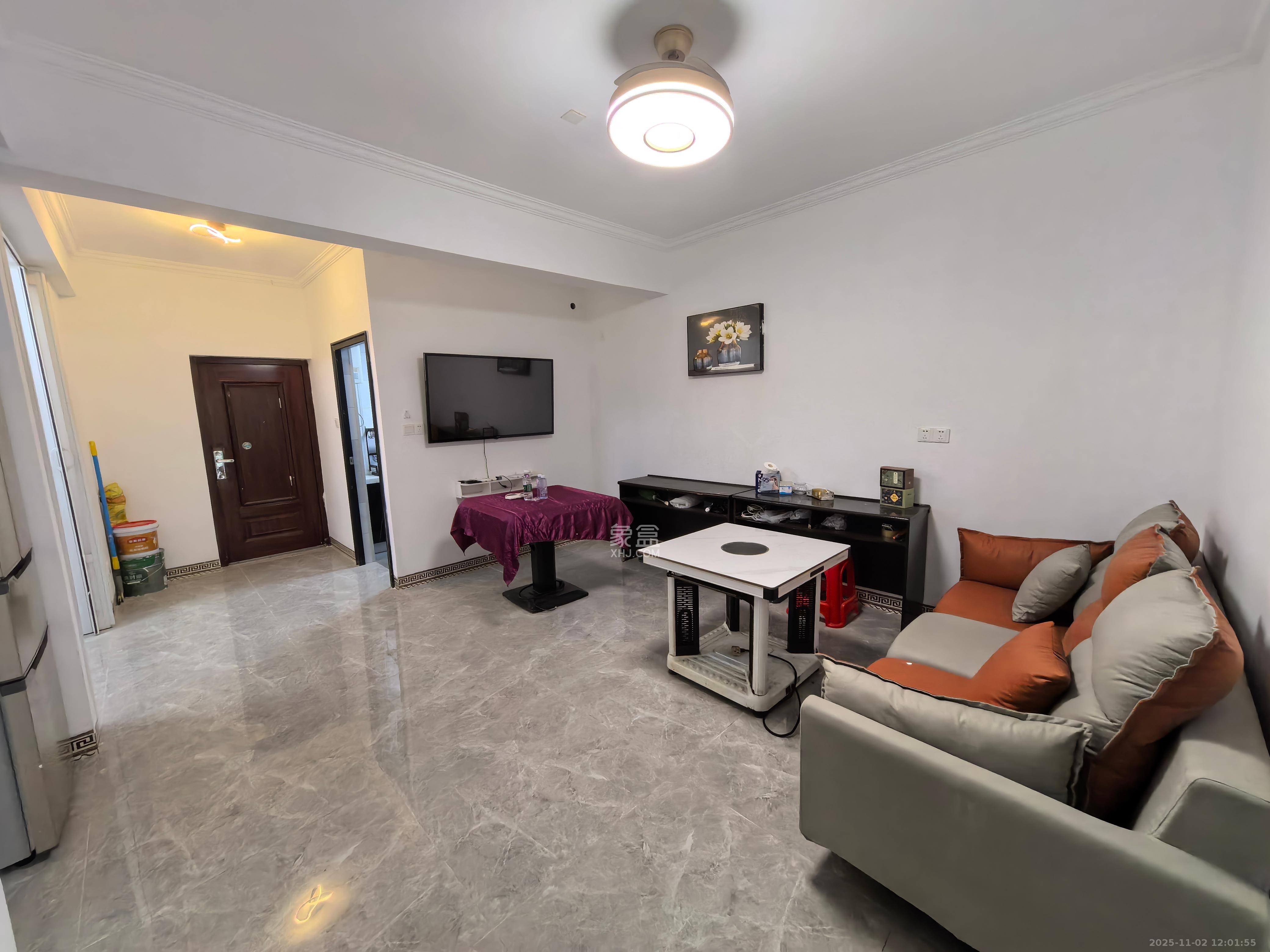 澳海月亮湾  3室2厅1卫    1750.0元/月室内图