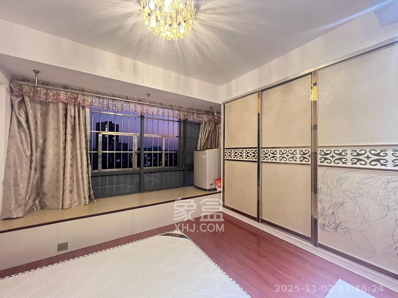 枫华府第  1室1厅1卫    1300.0元/月室内图