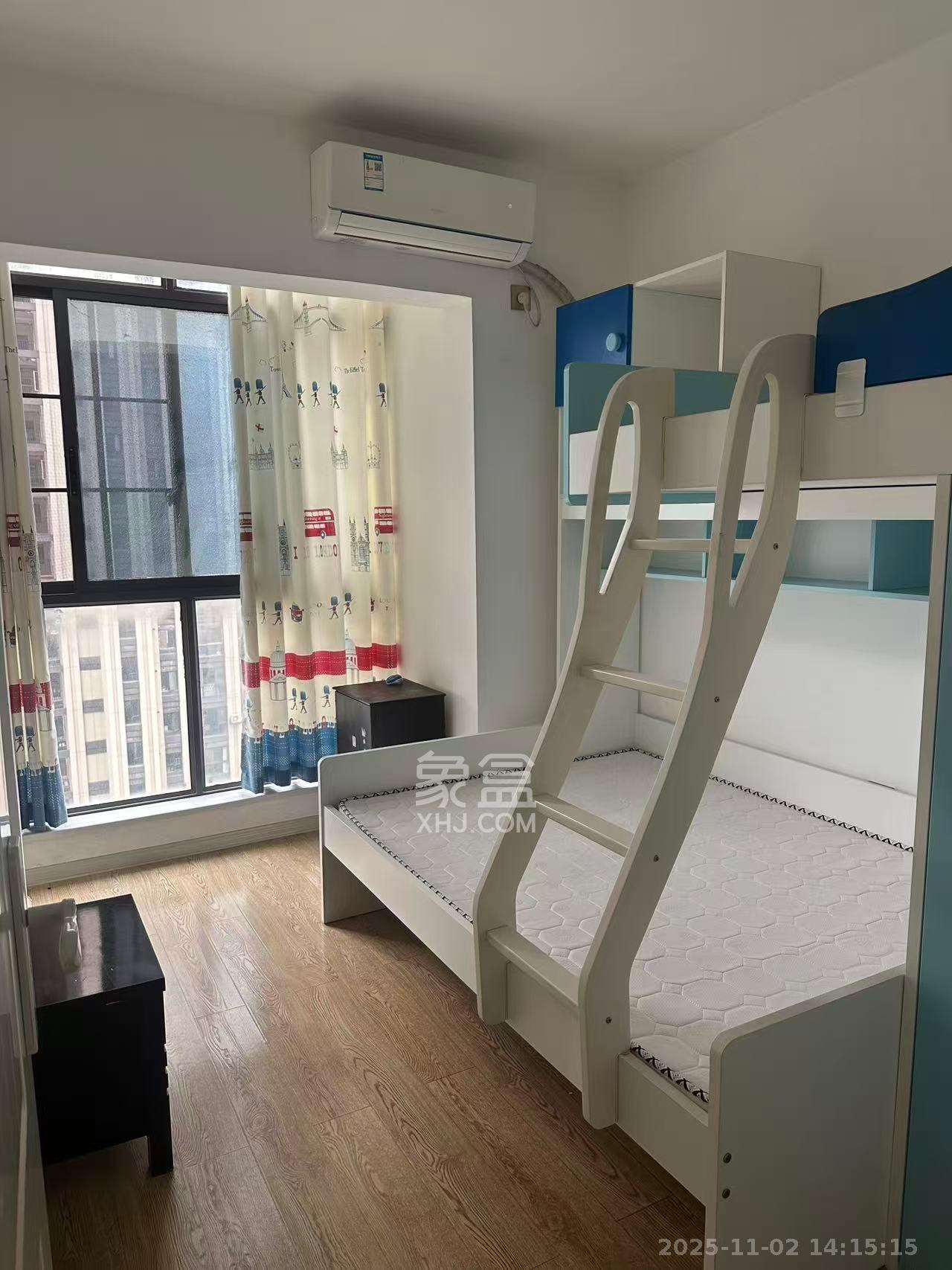 绿地之窗  2室1厅1卫    2000.0元/月室内图