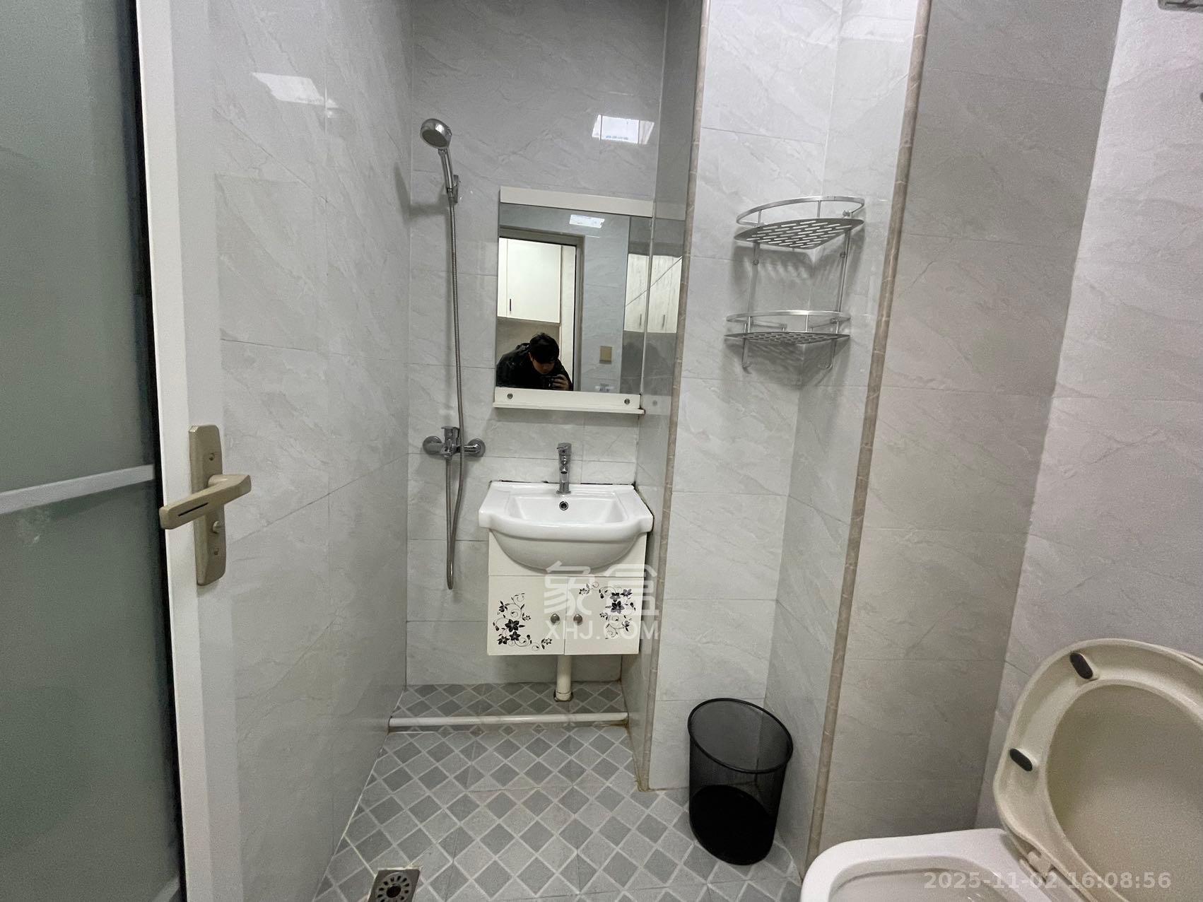 裕天国际商汇中心  1室1厅1卫    1200.0元/月室内图