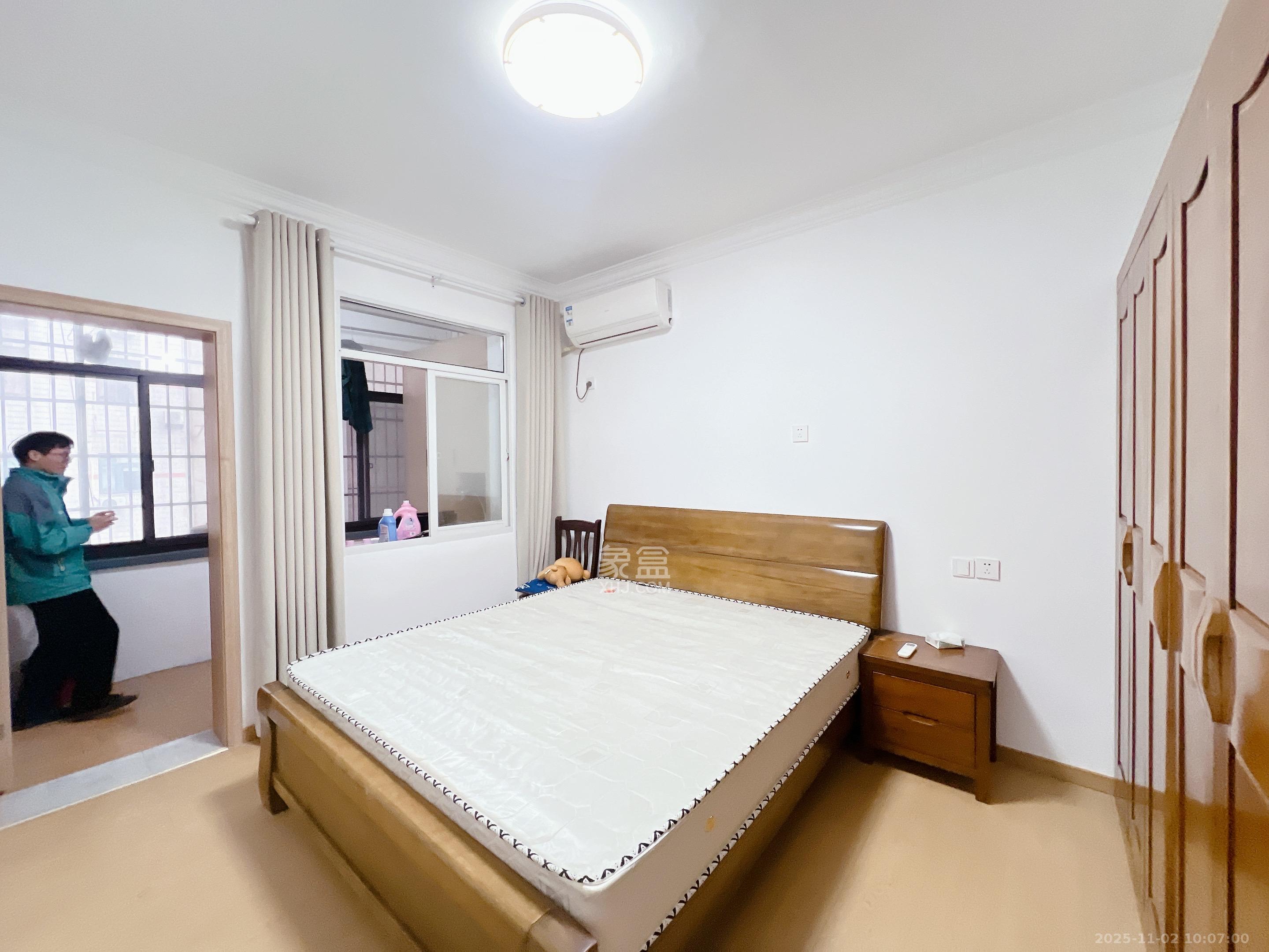 省体委冠军楼 2室1厅1卫 2400.0元/月 省体委冠军楼 2室1厅1卫 2400.0元/月室内图