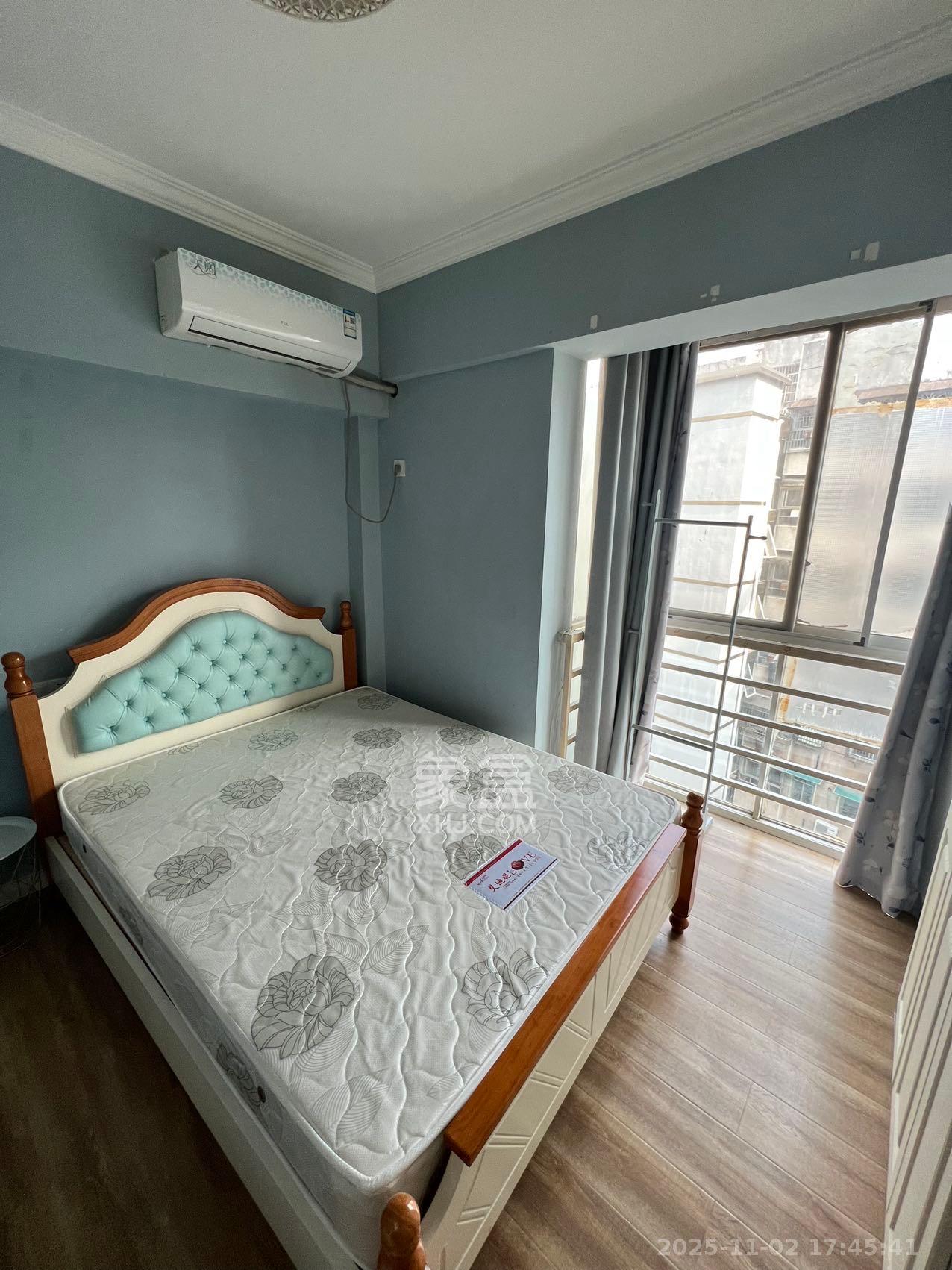 都市先锋  1室1厅1卫    2000.0元/月室内图