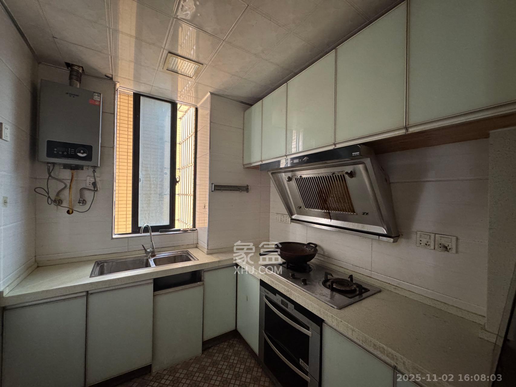 康斯丹郡（融程领秀佳园）  4室2厅2卫    2800.0元/月室内图