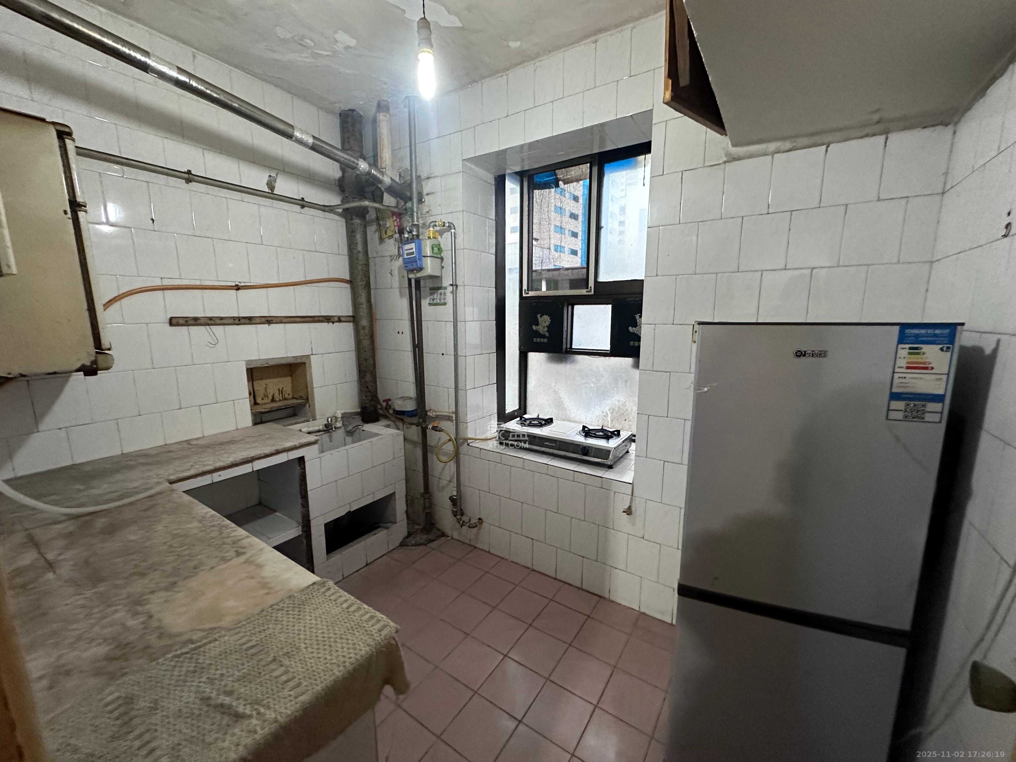 便河边散盘 3室2厅2卫 2500.0元/月 便河边散盘 3室2厅2卫 2500.0元/月室内图