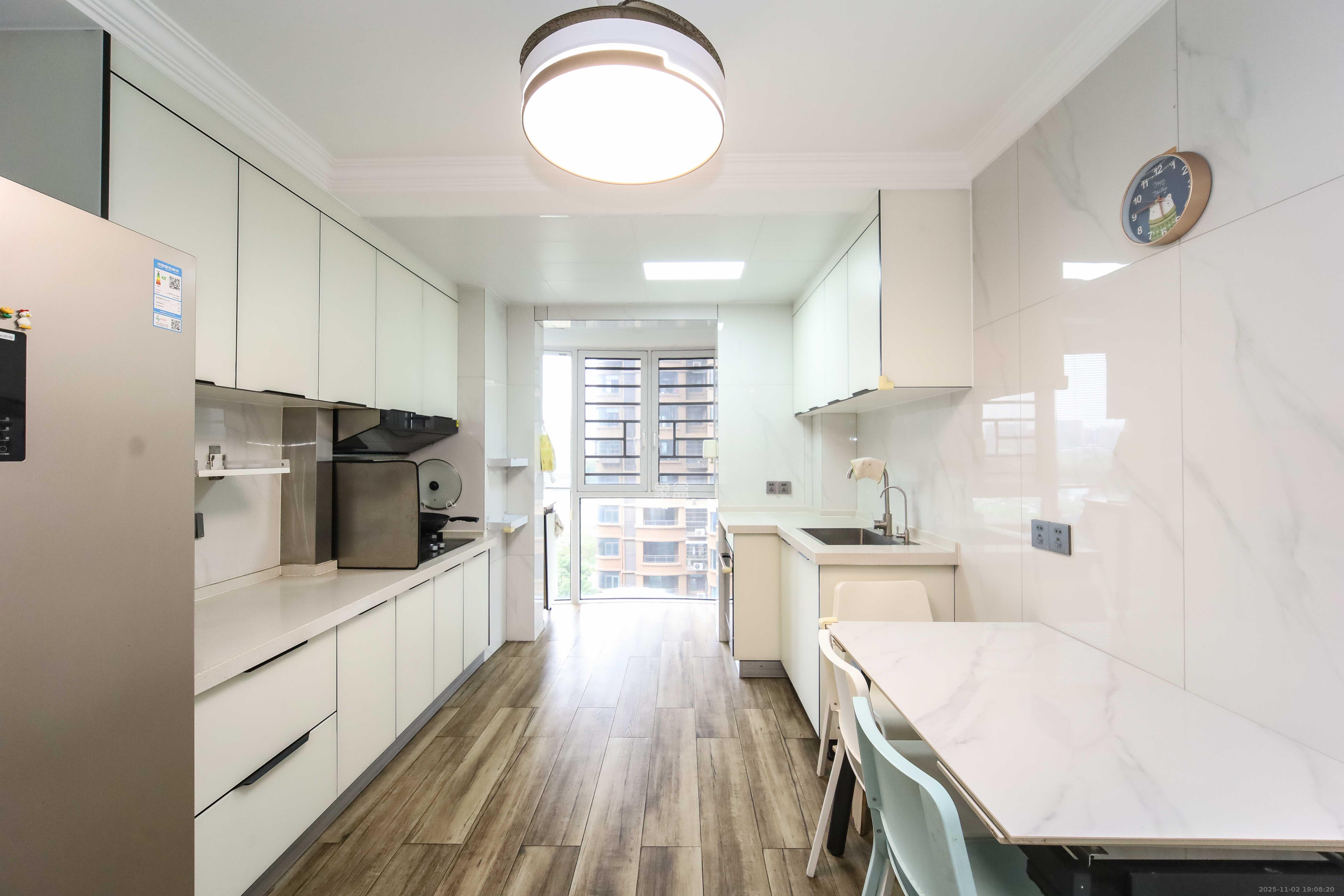 嘉雨兴园  3室2厅2卫    115.0万厨房