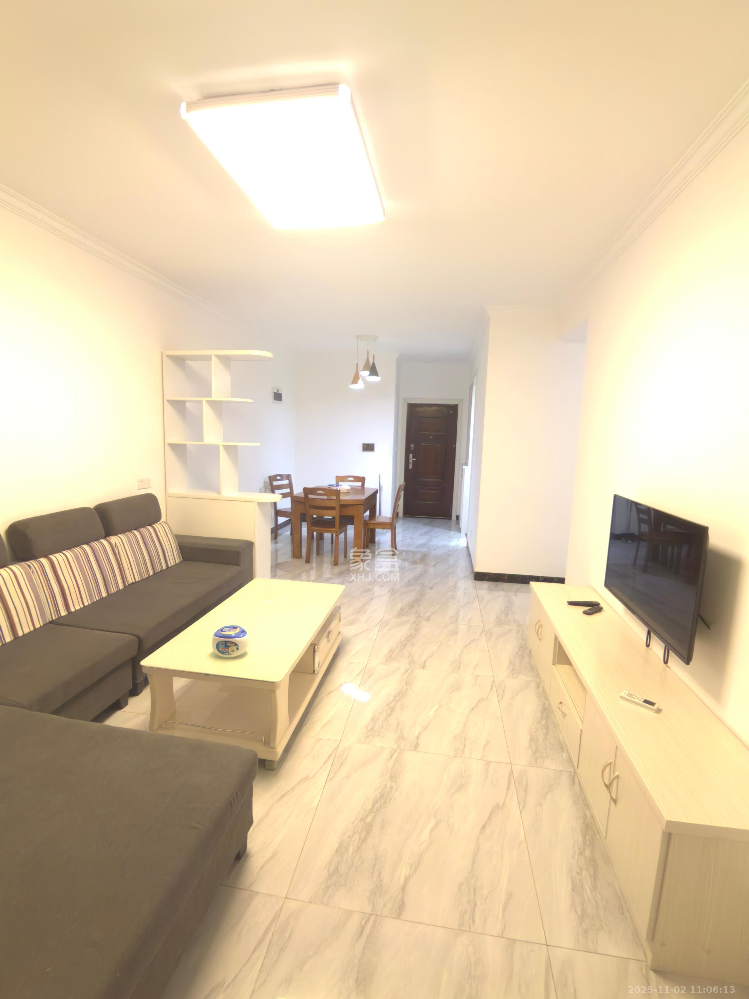 绿地香树花城  3室2厅1卫    1500.0元/月