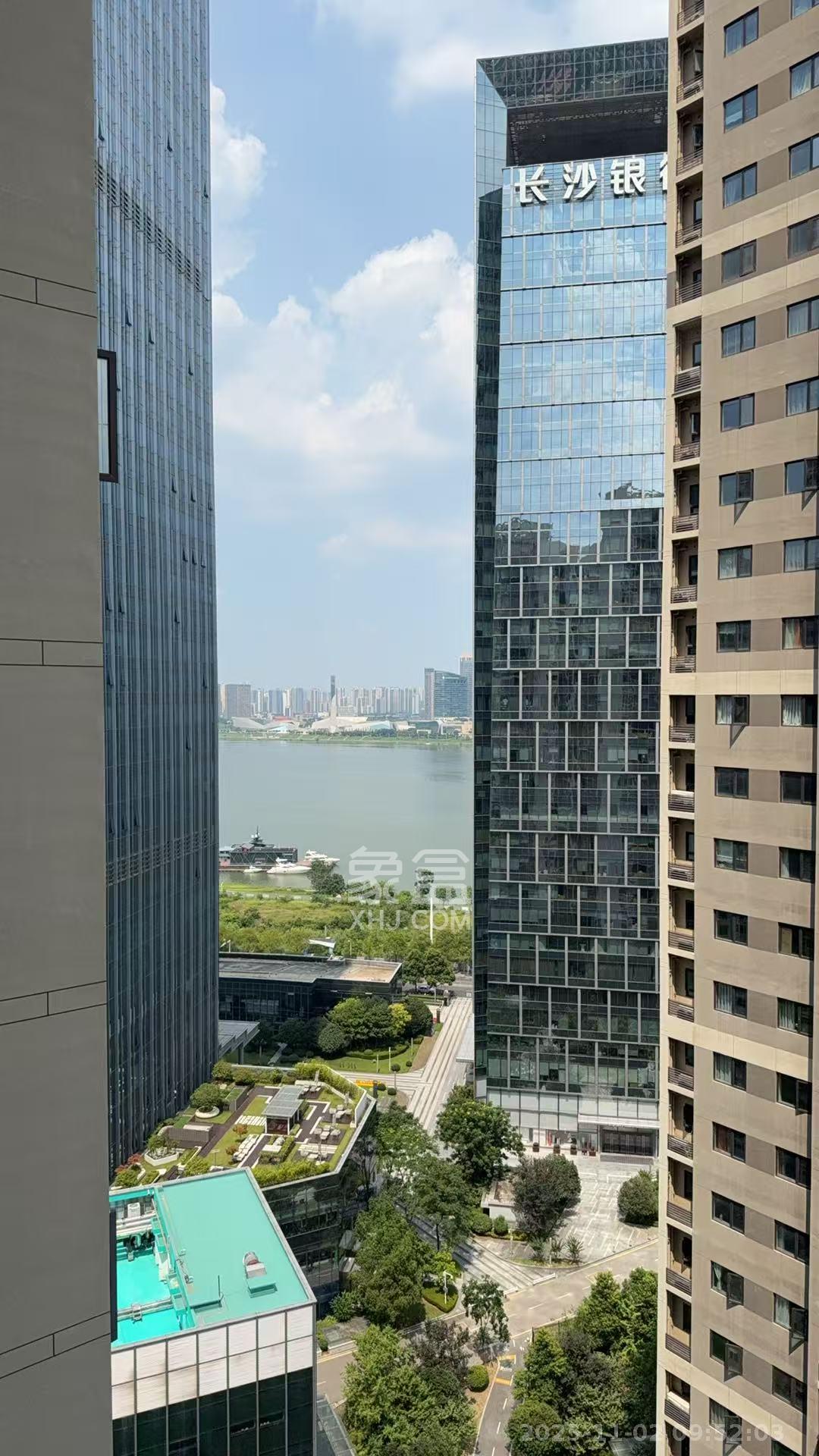 万科里金域国际  4室2厅2卫    4500.0元/月室内图