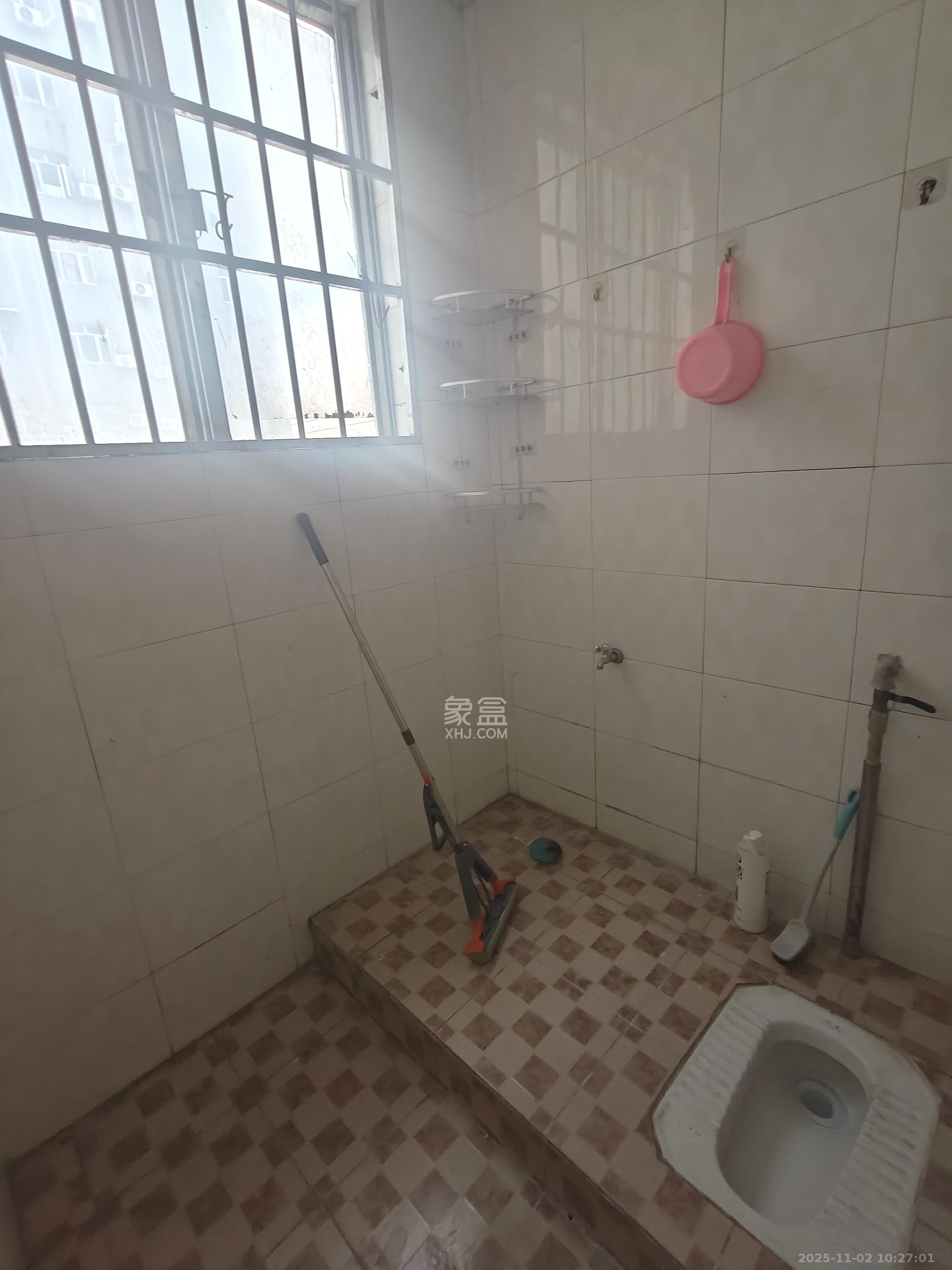 华瑞电子商厦（湖南科佳摄影城）  1室1厅1卫    1500.0元/月室内图