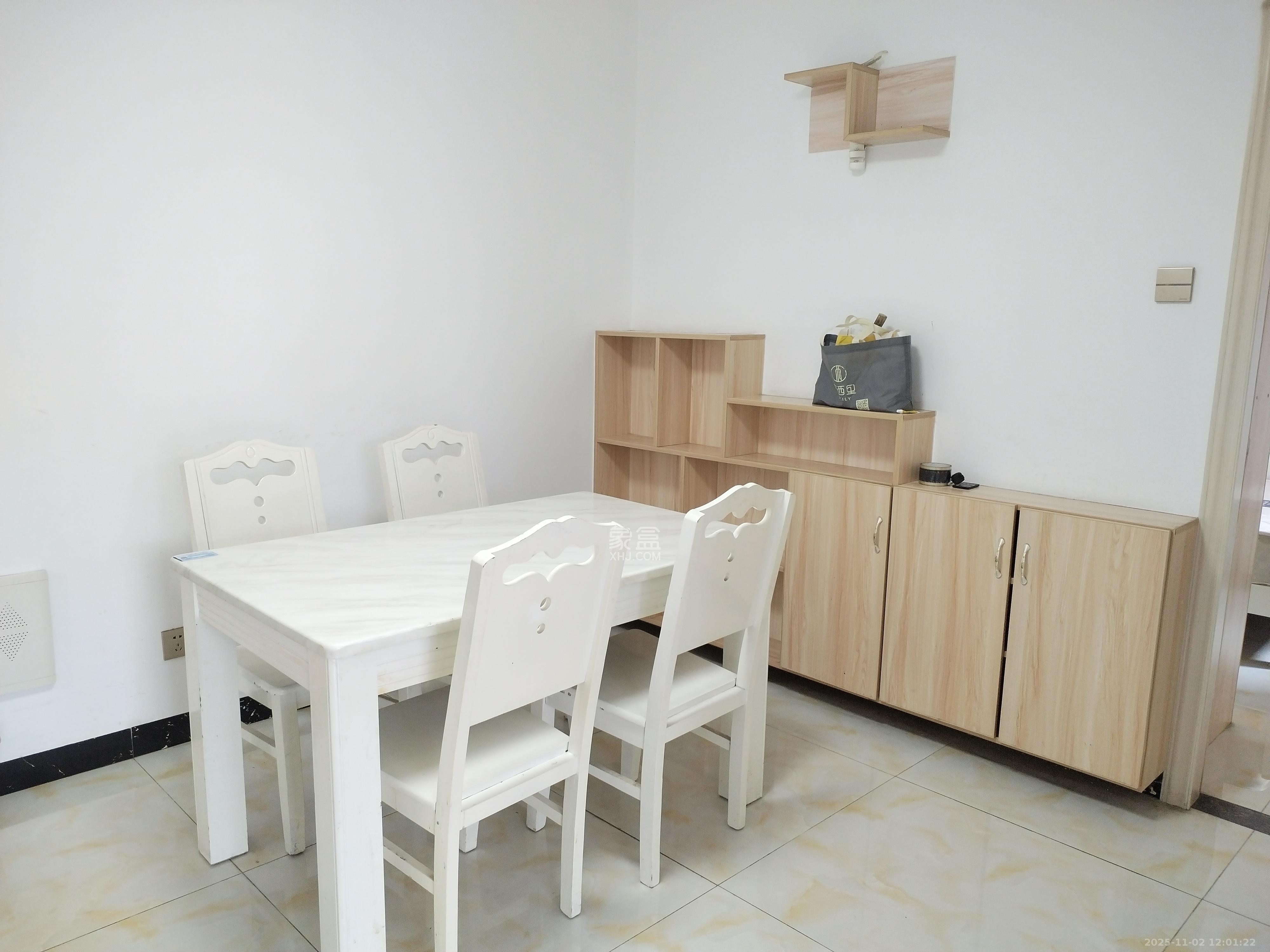 玛丽的花园(金色阳光家园) 3室2厅1卫 2000.0元/月 玛丽的花园(金色阳光家园) 3室2厅1卫 2000.0元/月室内图