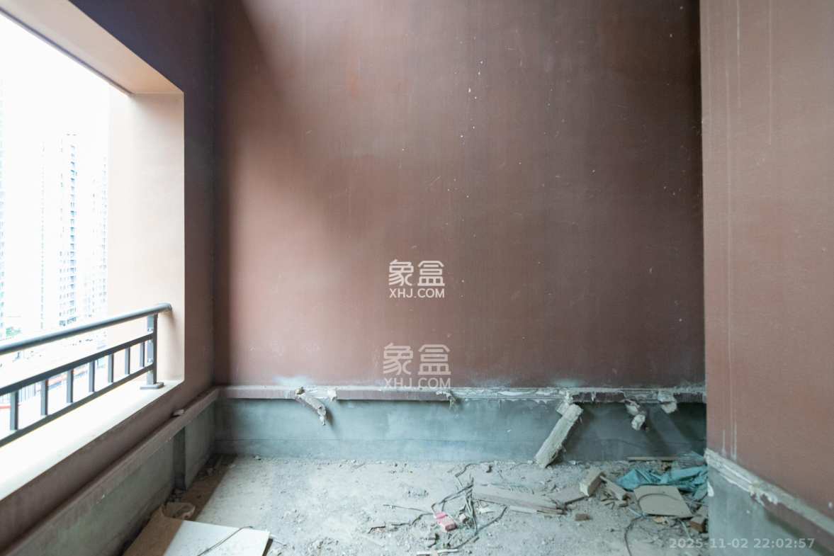 新城国际花都 5室2厅3卫 88.8万 新城国际花都 5室2厅3卫 88.8万阳台