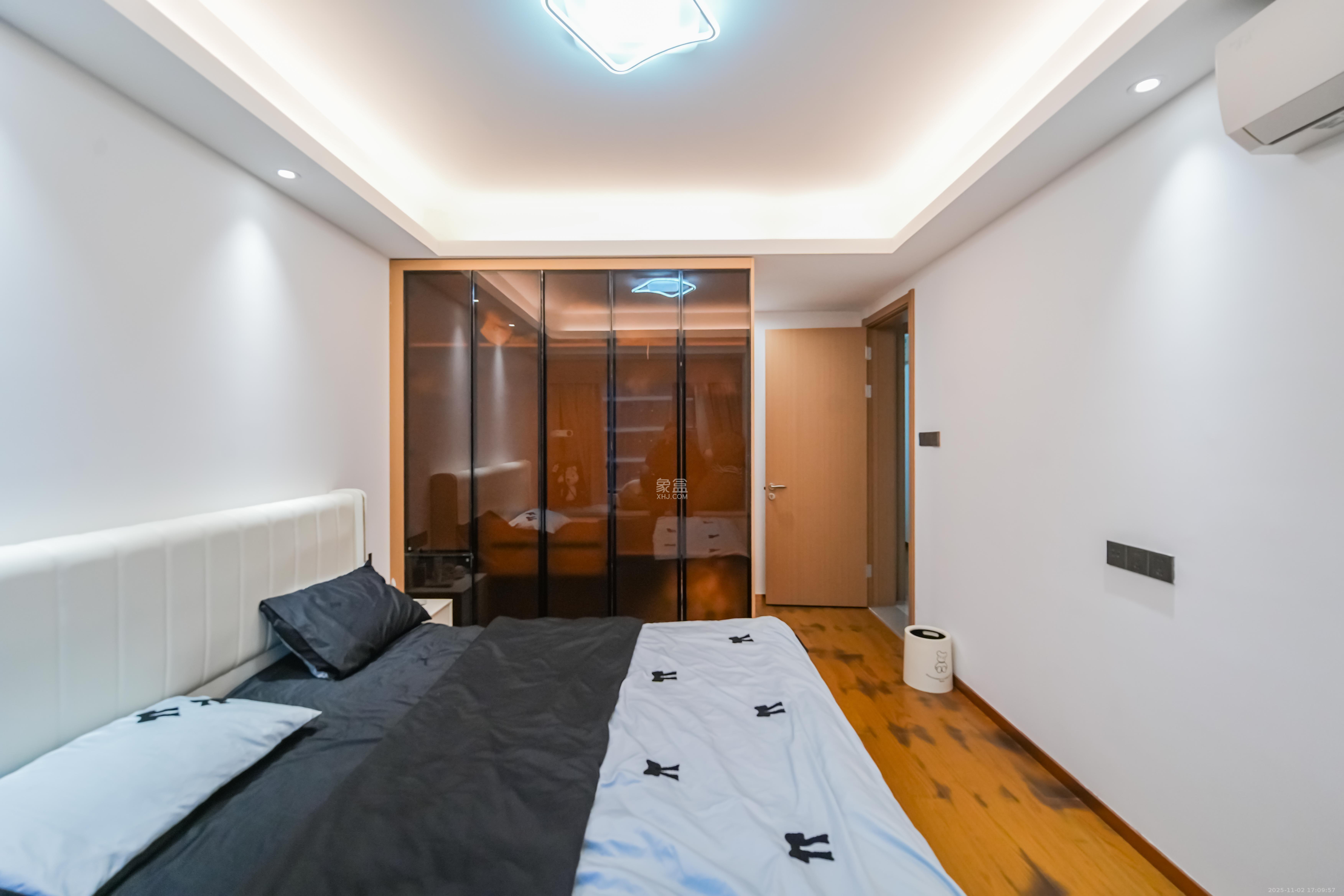 旭辉雨花郡  3室2厅2卫    4300.0元/月 旭辉雨花郡  3室2厅2卫    4300.0元/月室内图