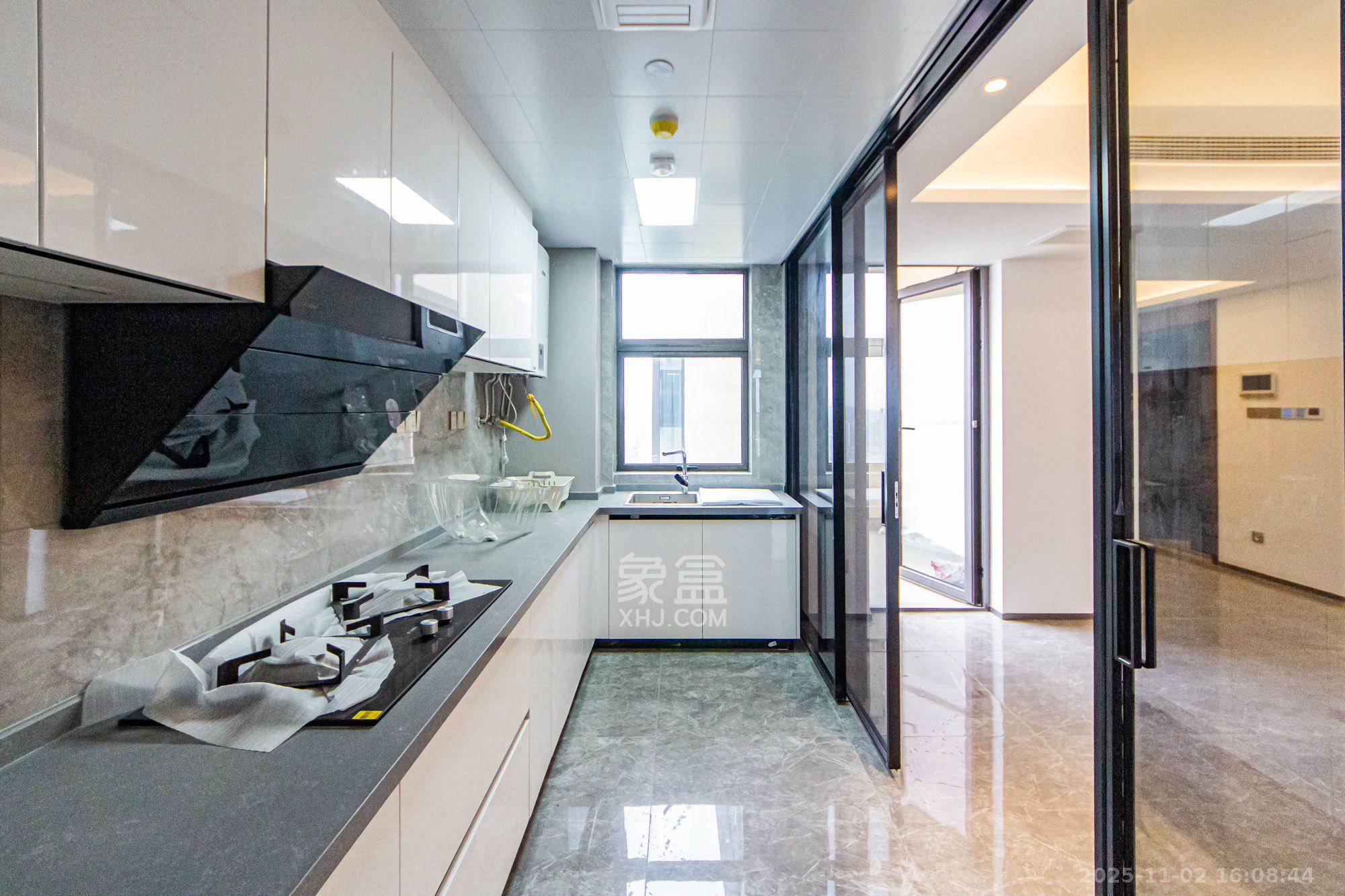 北辰瀚江府  4室2厅3卫    8800.0元/月室内图