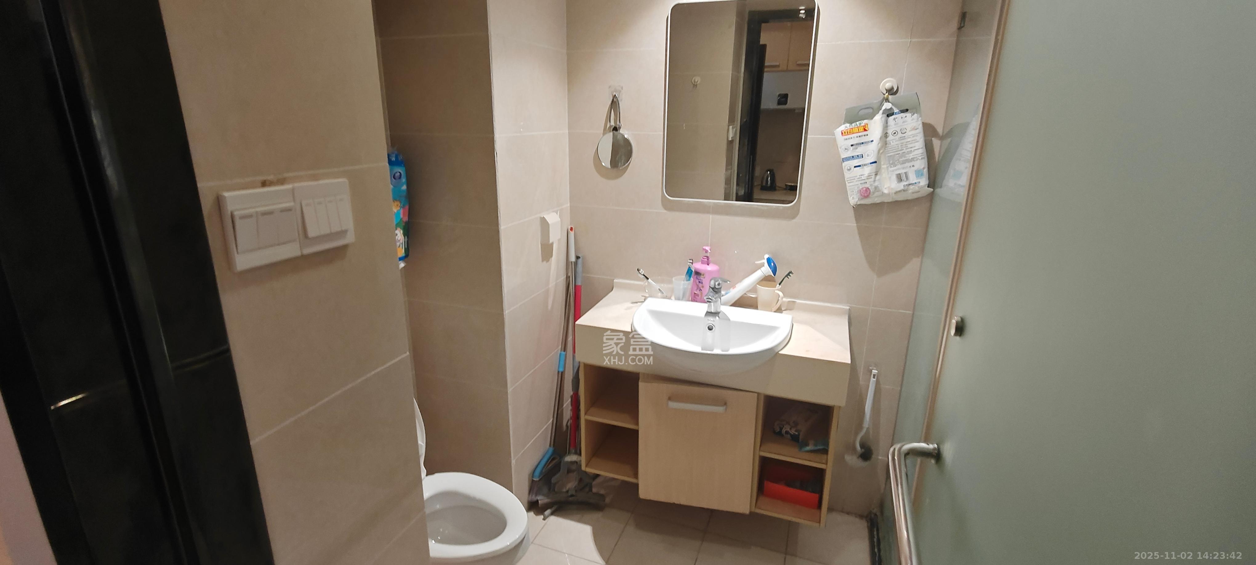 融科檀香山（融科紫檀、香山国际）  1室1厅1卫    1700.0元/月室内图