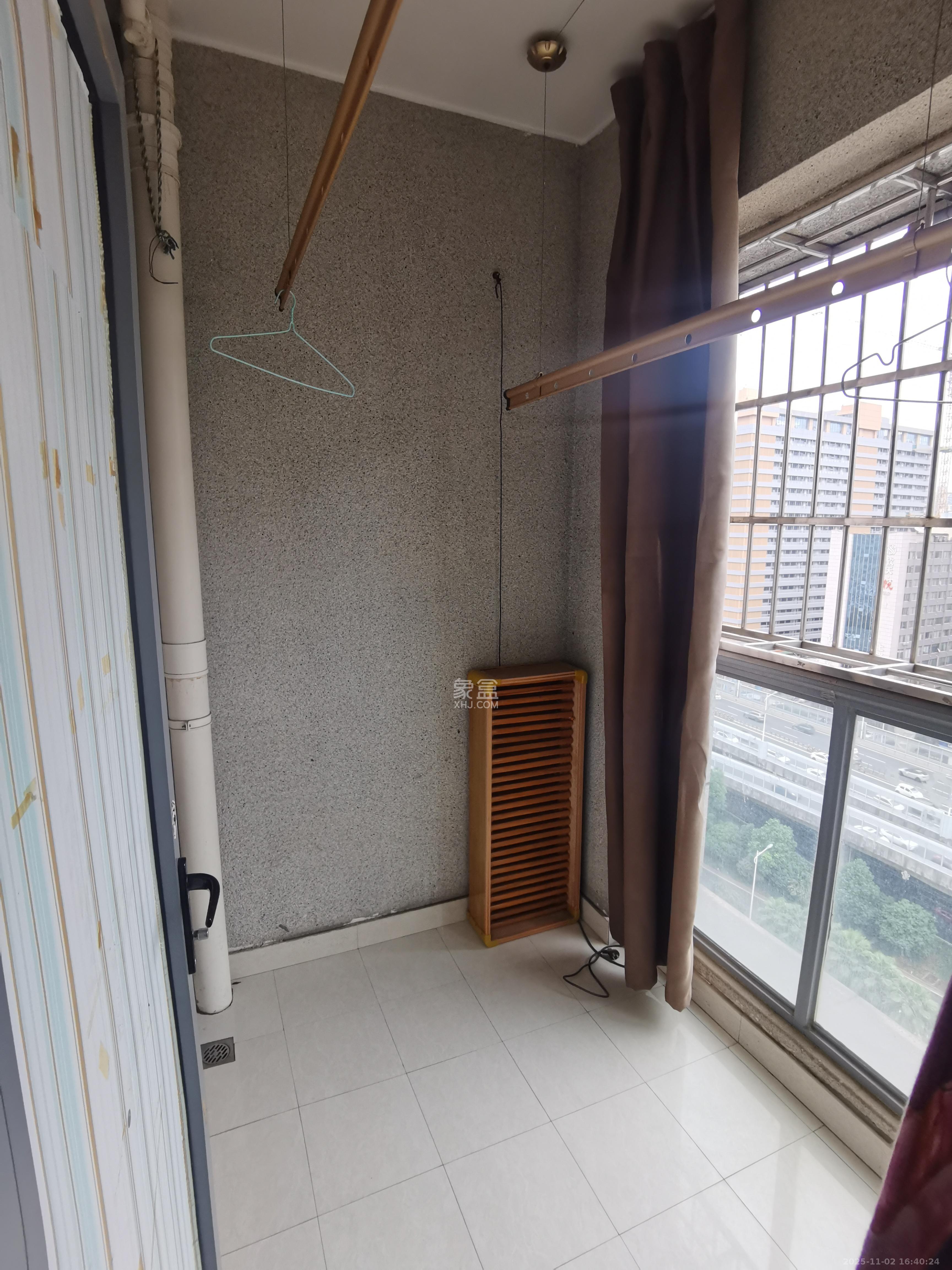 西子一间 2室2厅1卫 2300.0元/月 西子一间 2室2厅1卫 2300.0元/月室内图