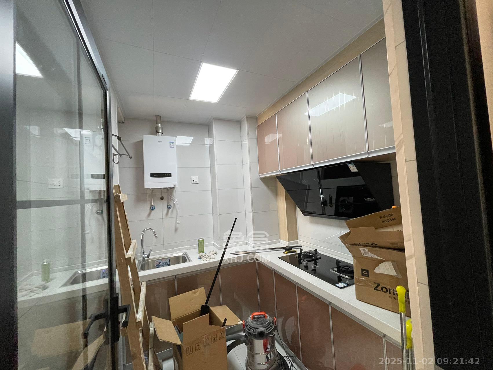 长房明宸府  2室1厅1卫    1700.0元/月室内图