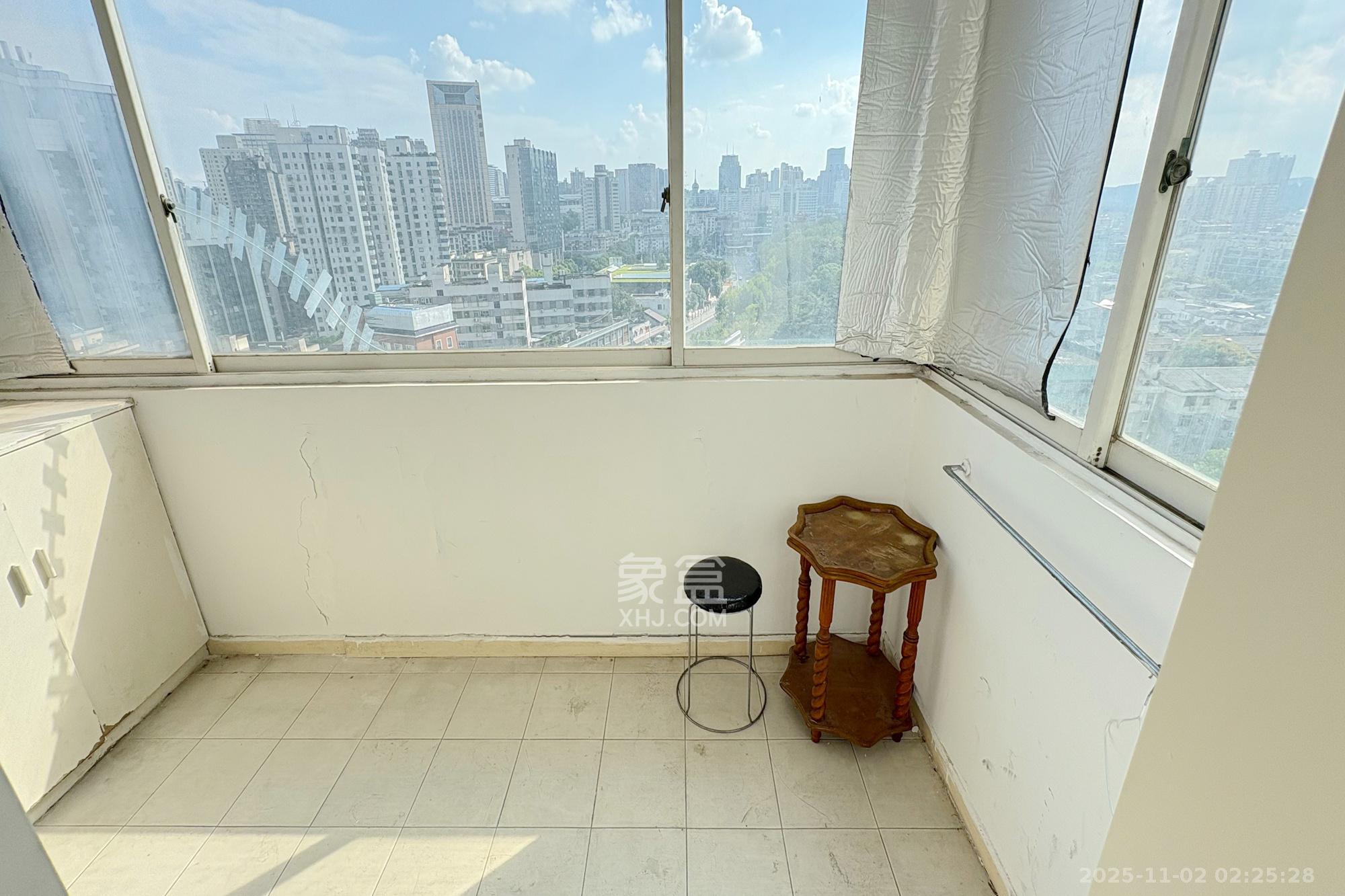 万顺家园  3室2厅2卫    105.0万 万顺家园  3室2厅2卫    105.0万阳台