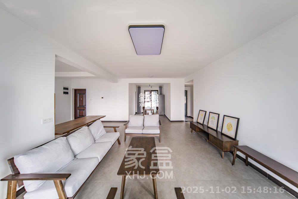 北大资源理想家园  4室2厅2卫    4200.0元/月 北大资源理想家园  4室2厅2卫    4200.0元/月室内图