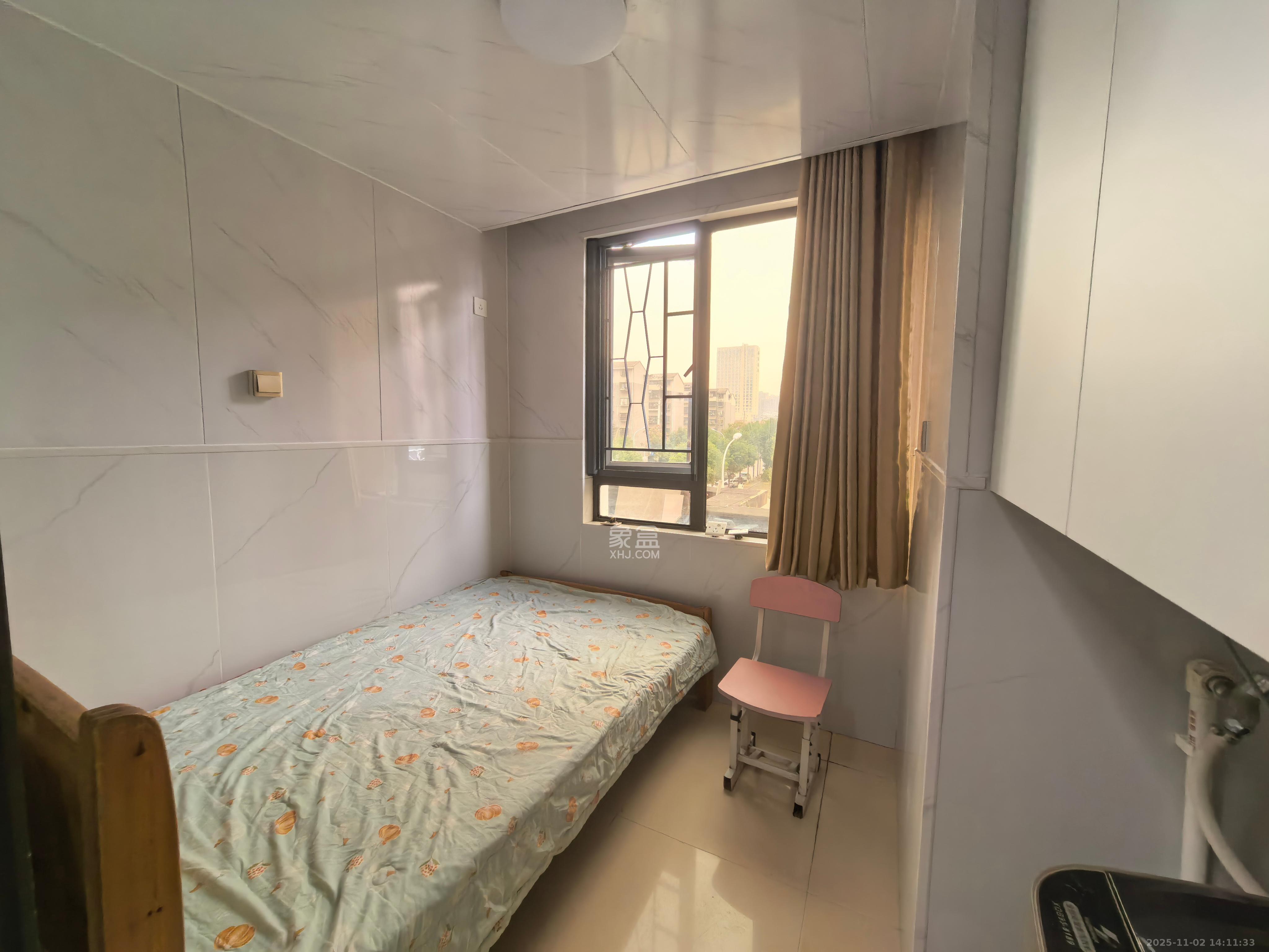 东岸梅园小区  2室1厅1卫    1400.0元/月室内图