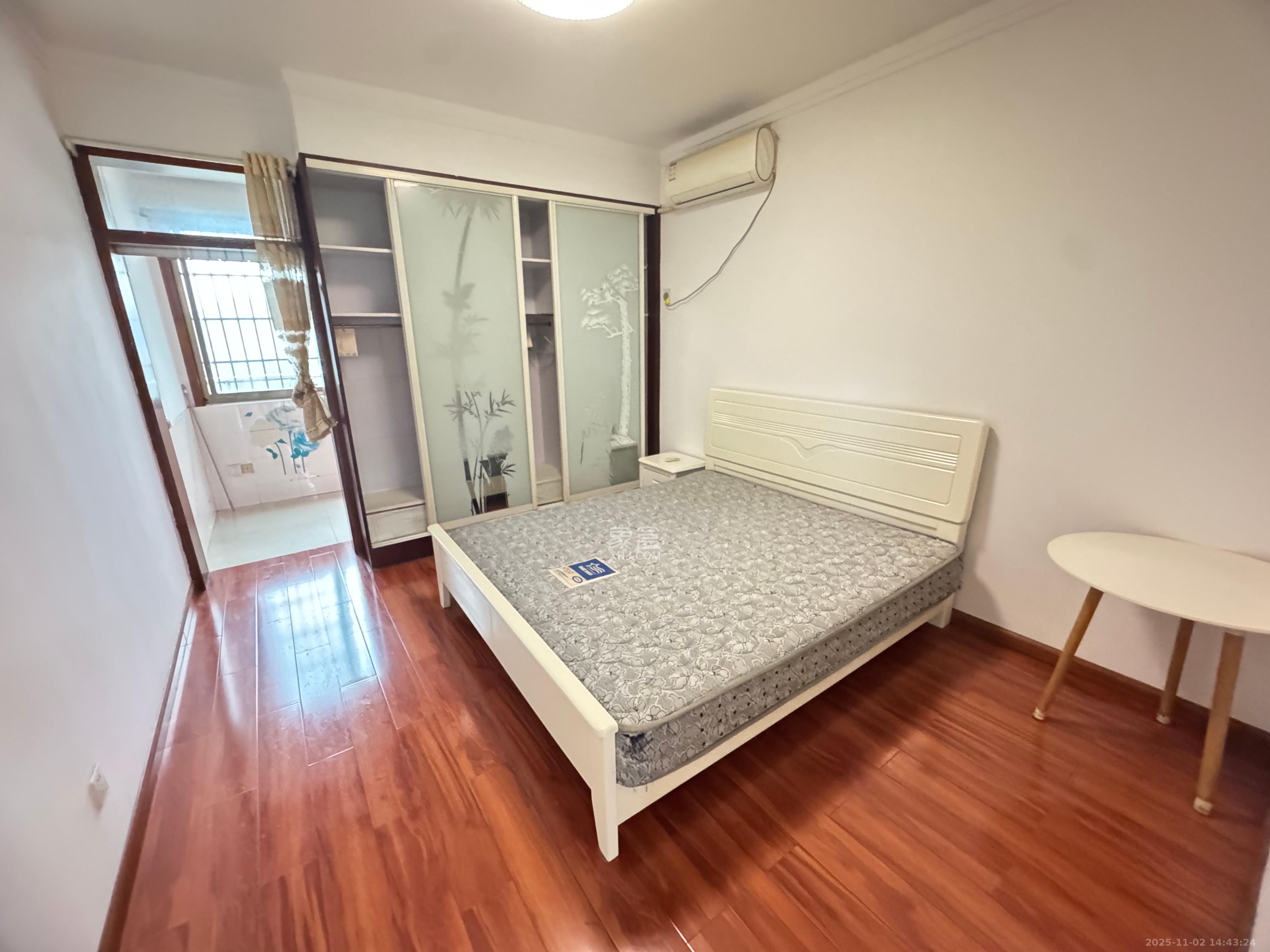 裕园大厦  2室1厅1卫    1800.0元/月室内图