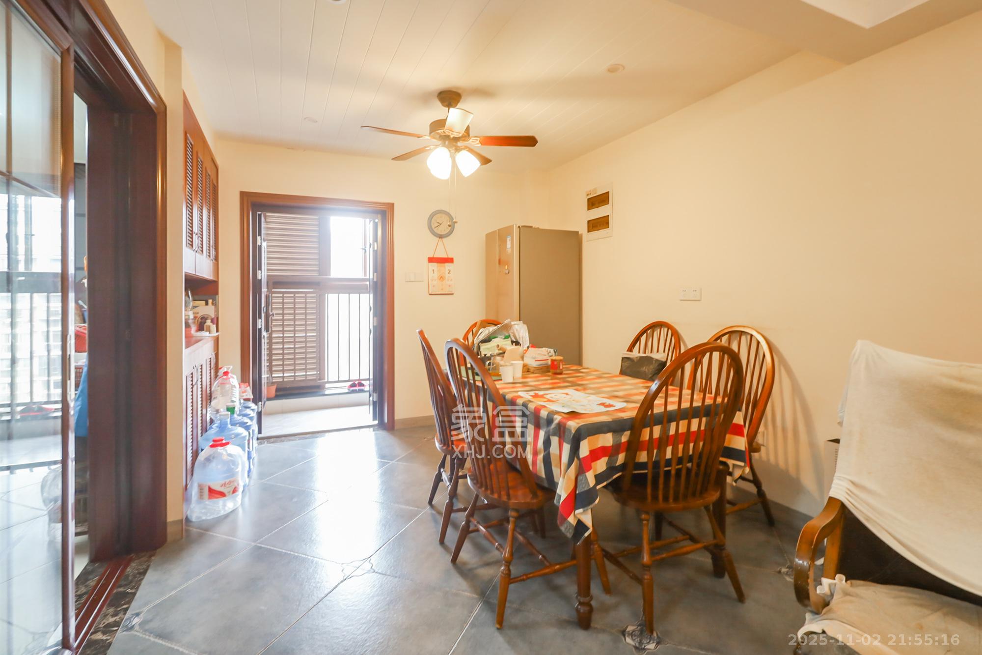 世茂铂翠湾二期  4室2厅2卫    218.0万其他