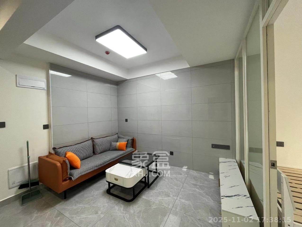 长房明宸府  2室1厅1卫    1800.0元/月室内图