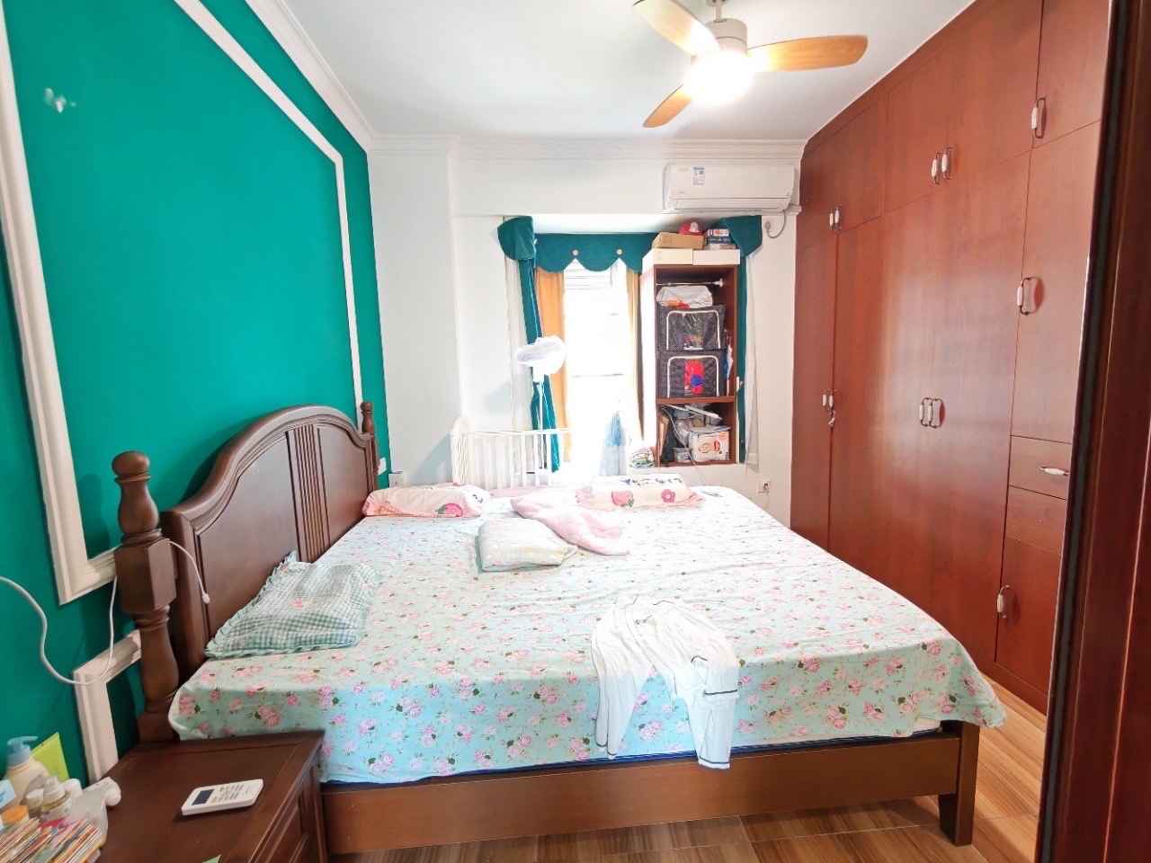 宝源花园 3室2厅2卫 165.0万 宝源花园 3室2厅2卫 165.0万客厅