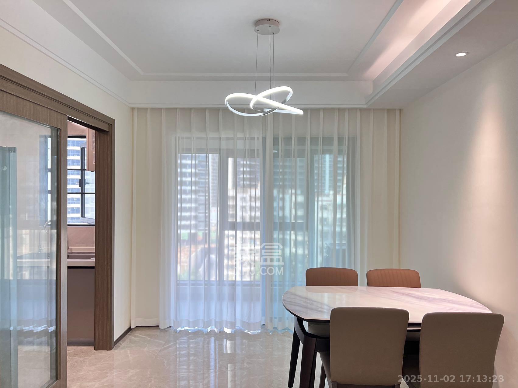 滨江府1913  4室2厅2卫    5500.0元/月室内图