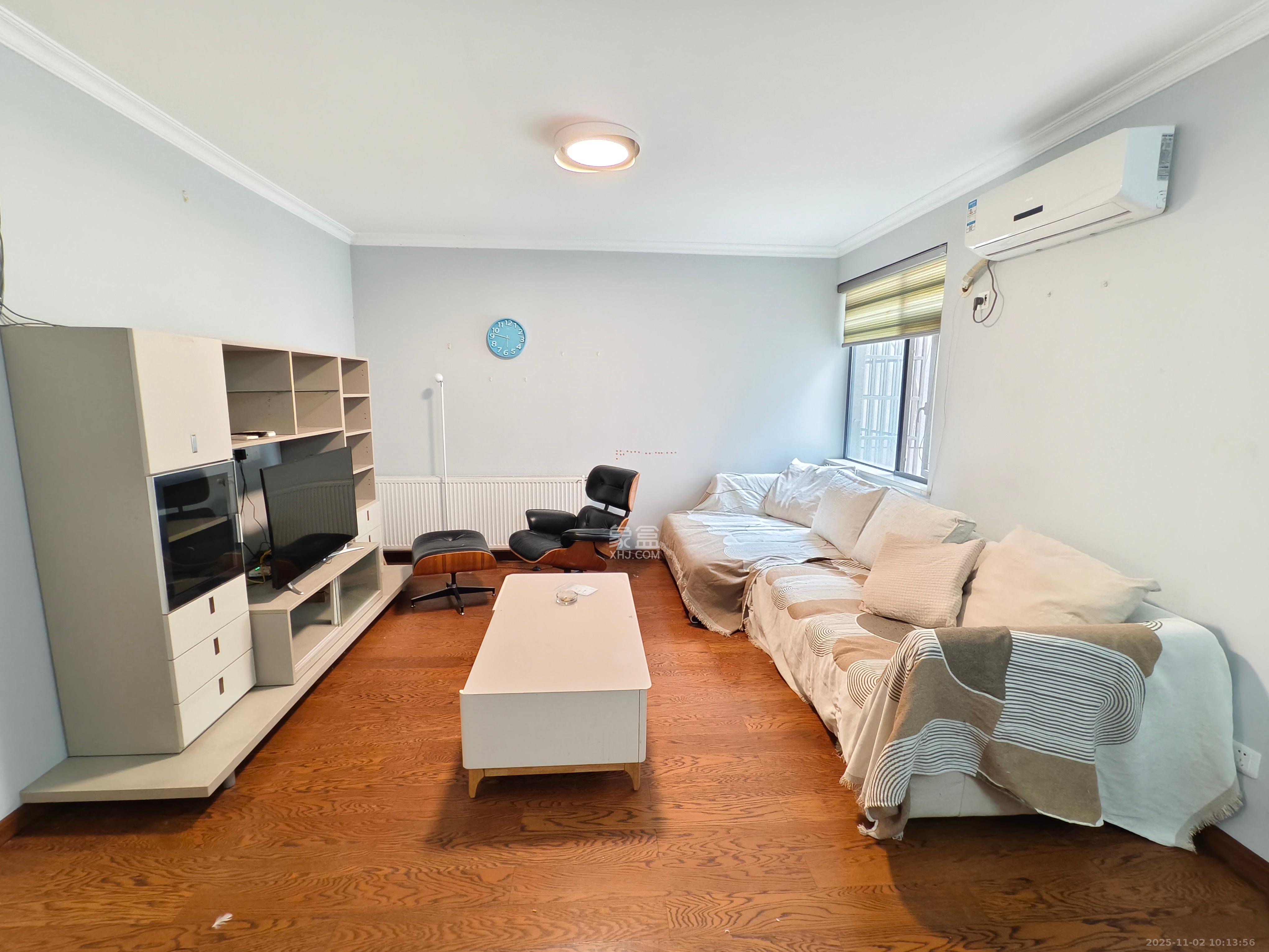 省儿童医院单位宿舍 2室2厅1卫 2300.0元/月 省儿童医院单位宿舍 2室2厅1卫 2300.0元/月室内图