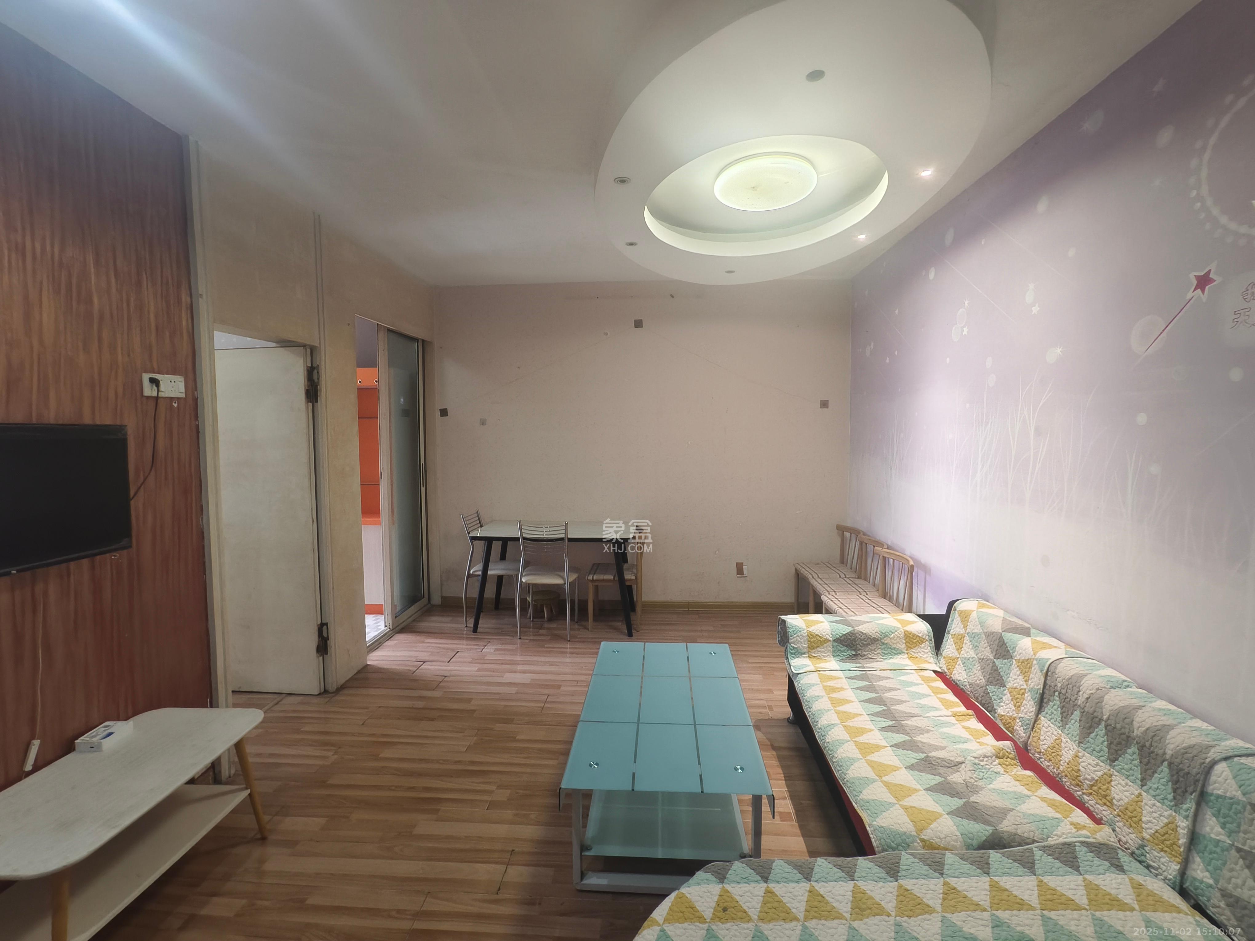 白沙晶城  2室1厅1卫    2200.0元/月